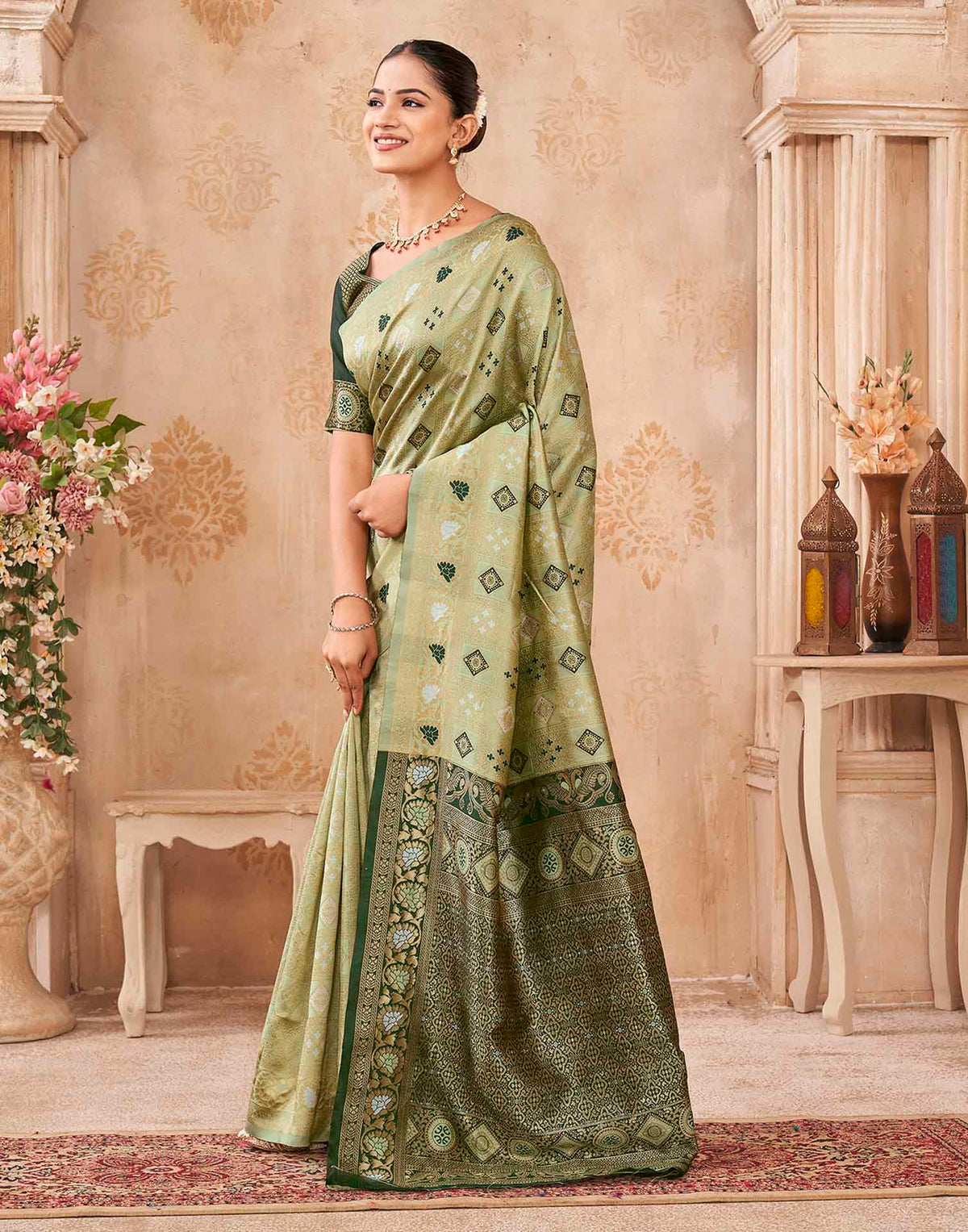 Mehandi Green Silk Woven Patola Saree