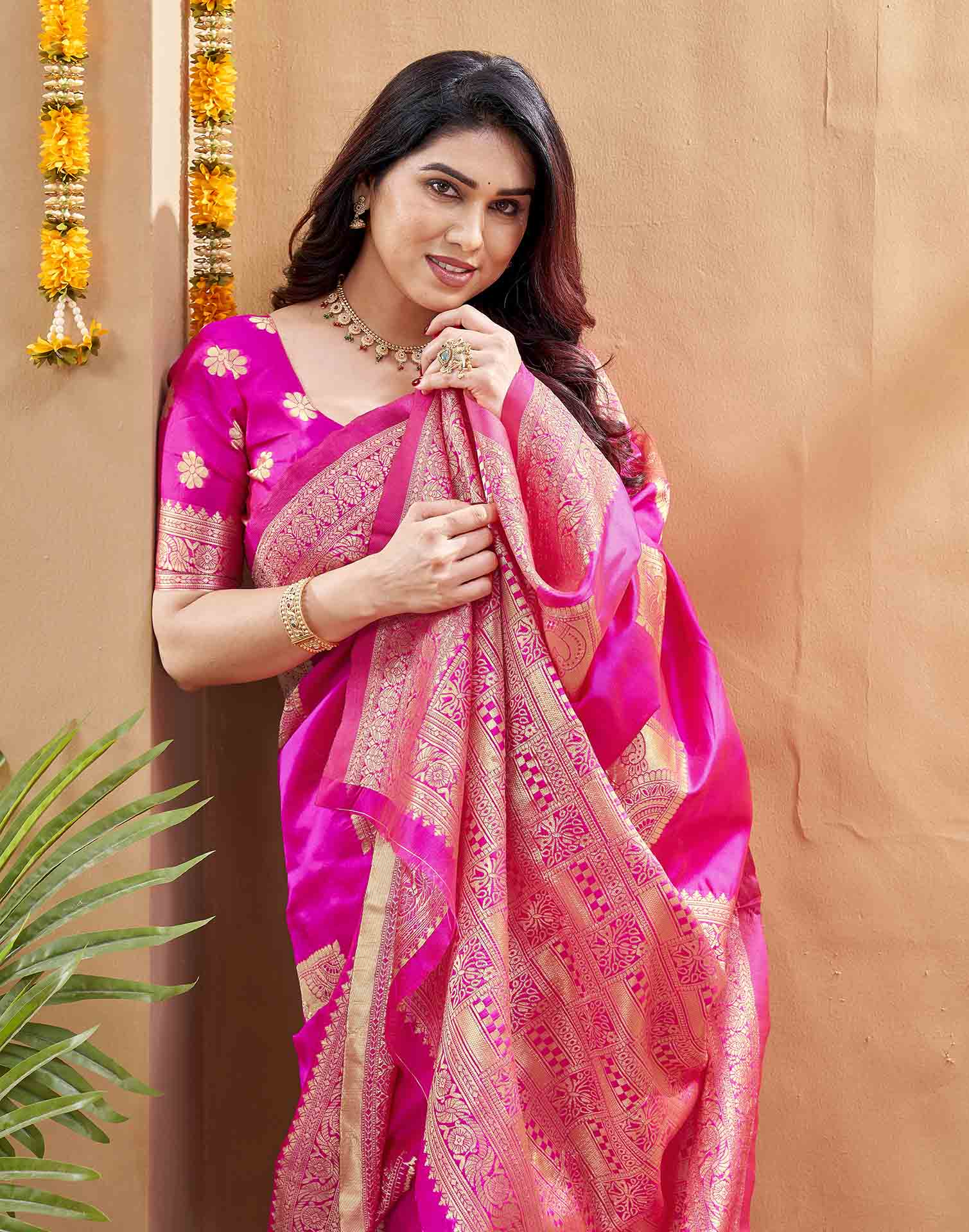 Pink Silk Woven Banarasi Saree