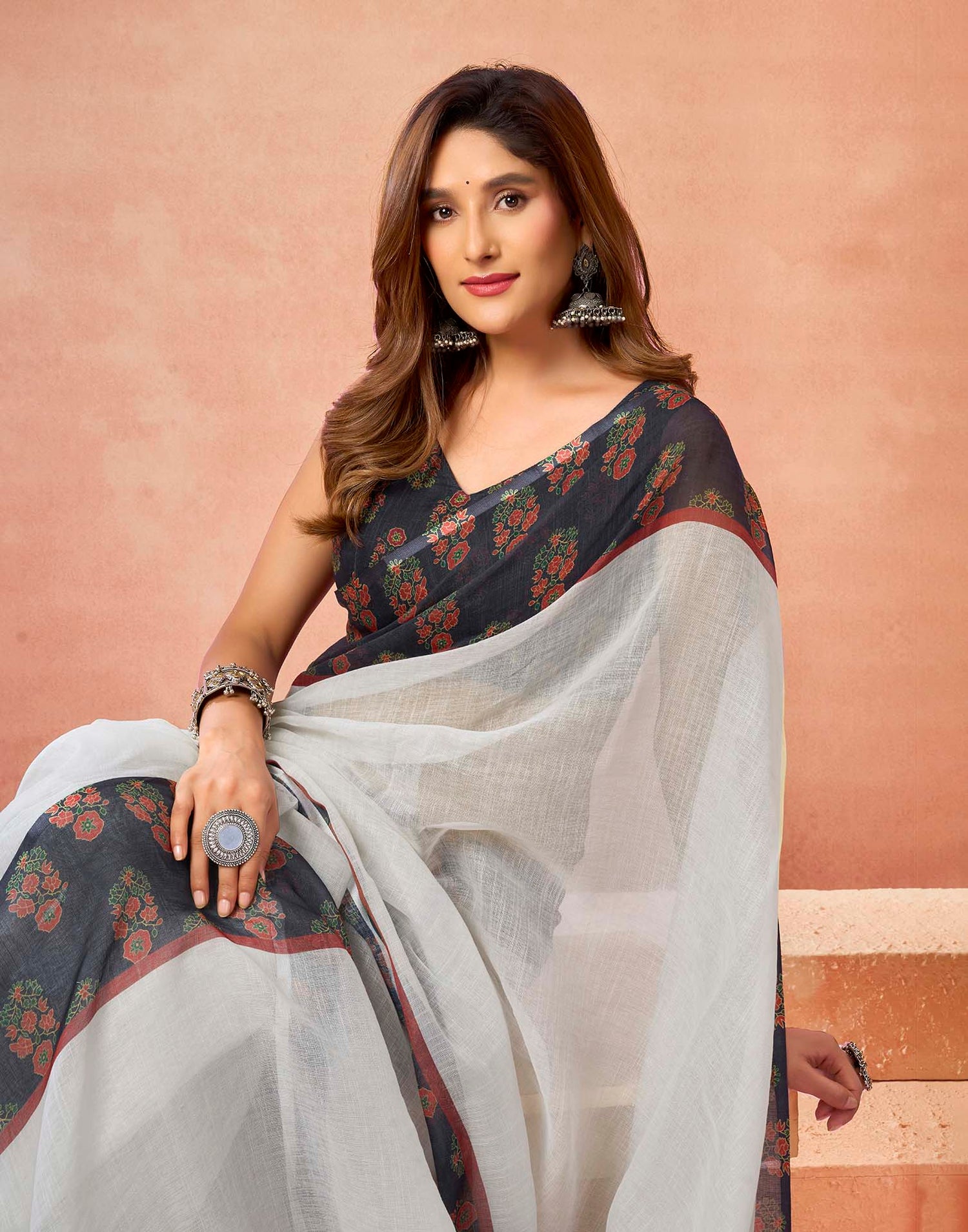 White Cotton Printed Printed Saree