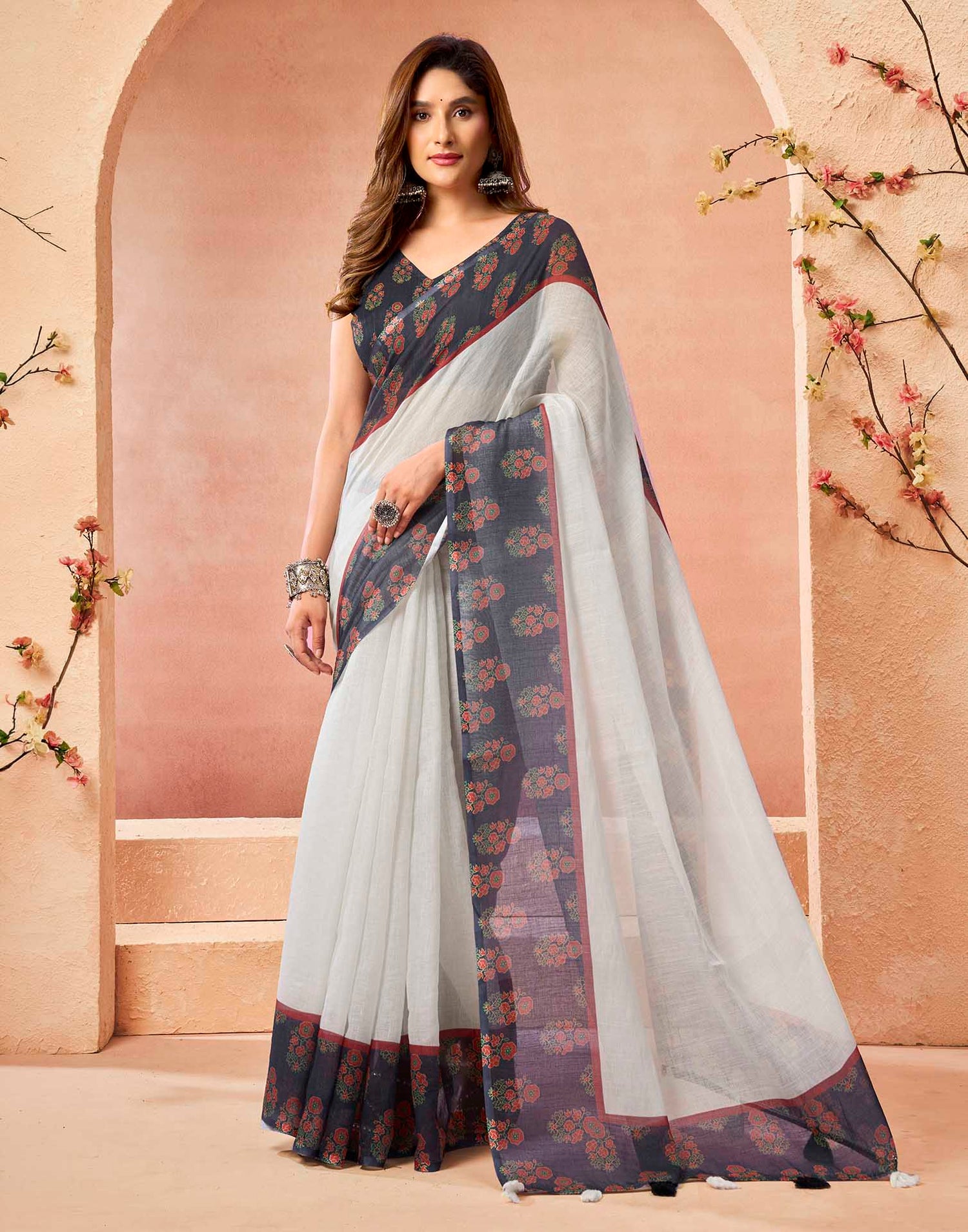 White Cotton Printed Printed Saree