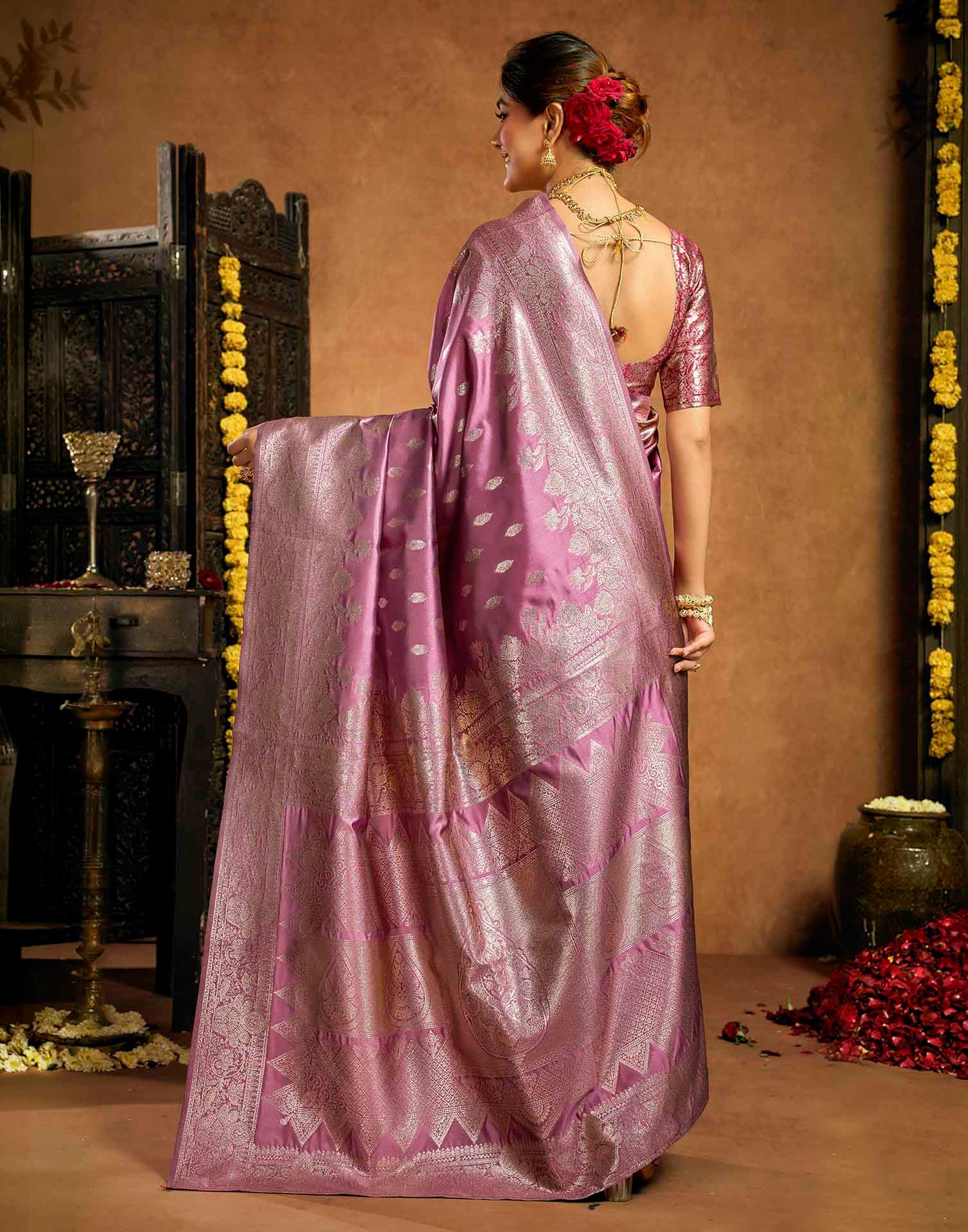 Mauve Pink Silk Woven Banarasi Saree