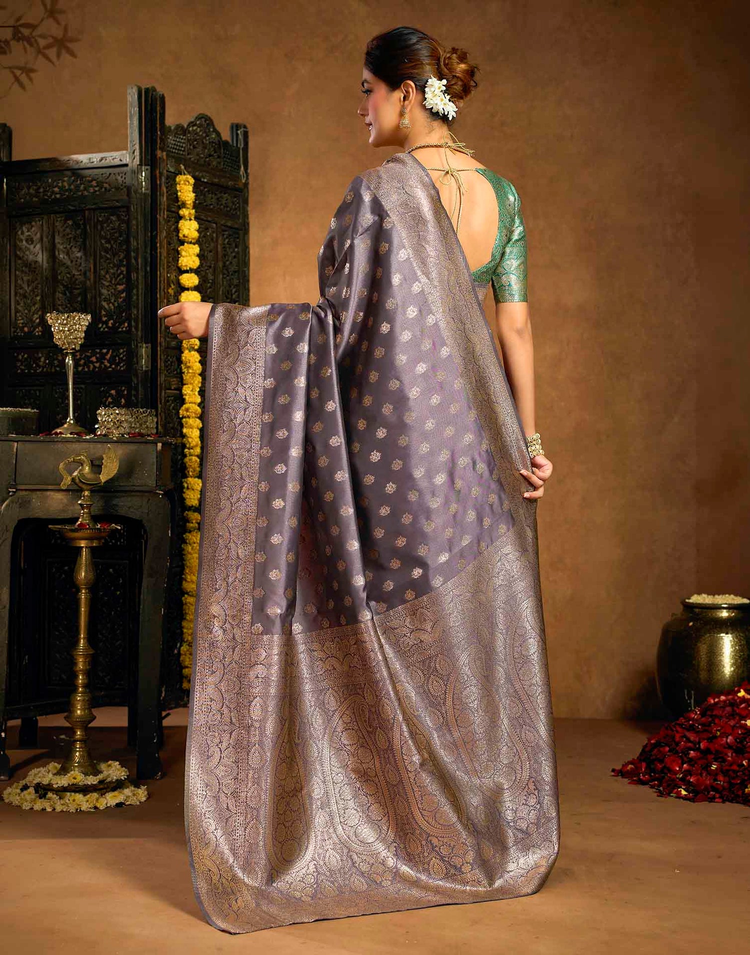 Greyish Purple Silk Woven Banarasi Saree