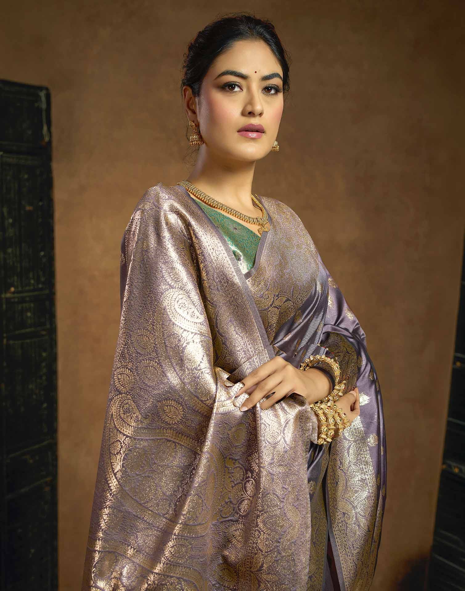 Greyish Purple Silk Woven Banarasi Saree