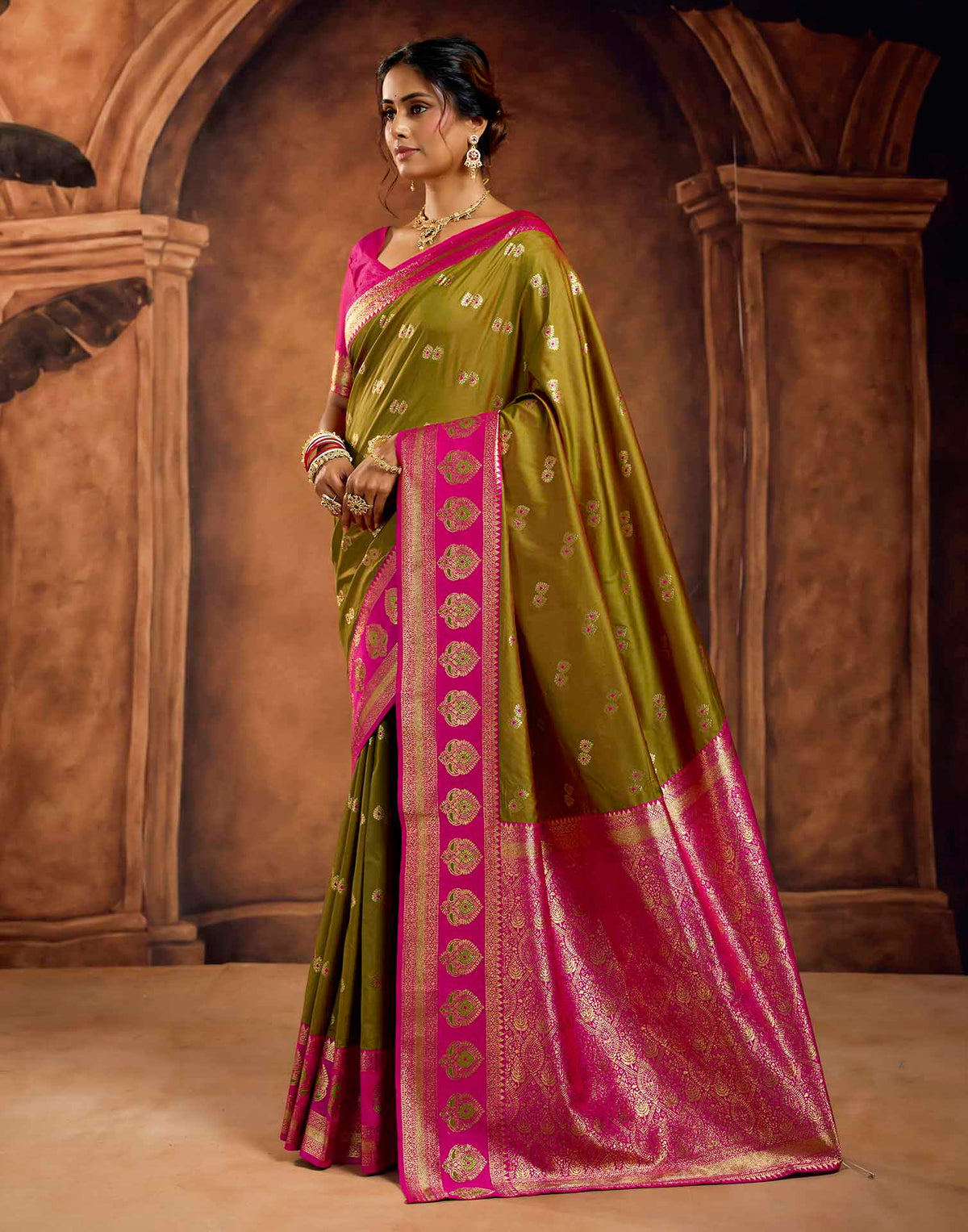 Mehandi Green Silk Woven Banarasi Saree