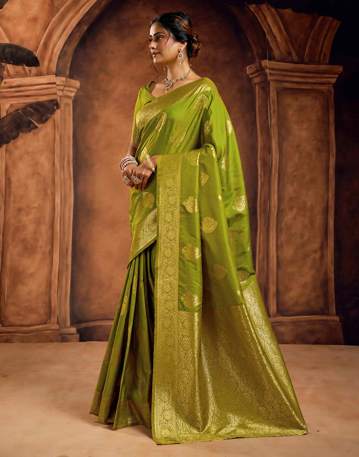 Mehandi Green Silk Woven Banarasi Saree