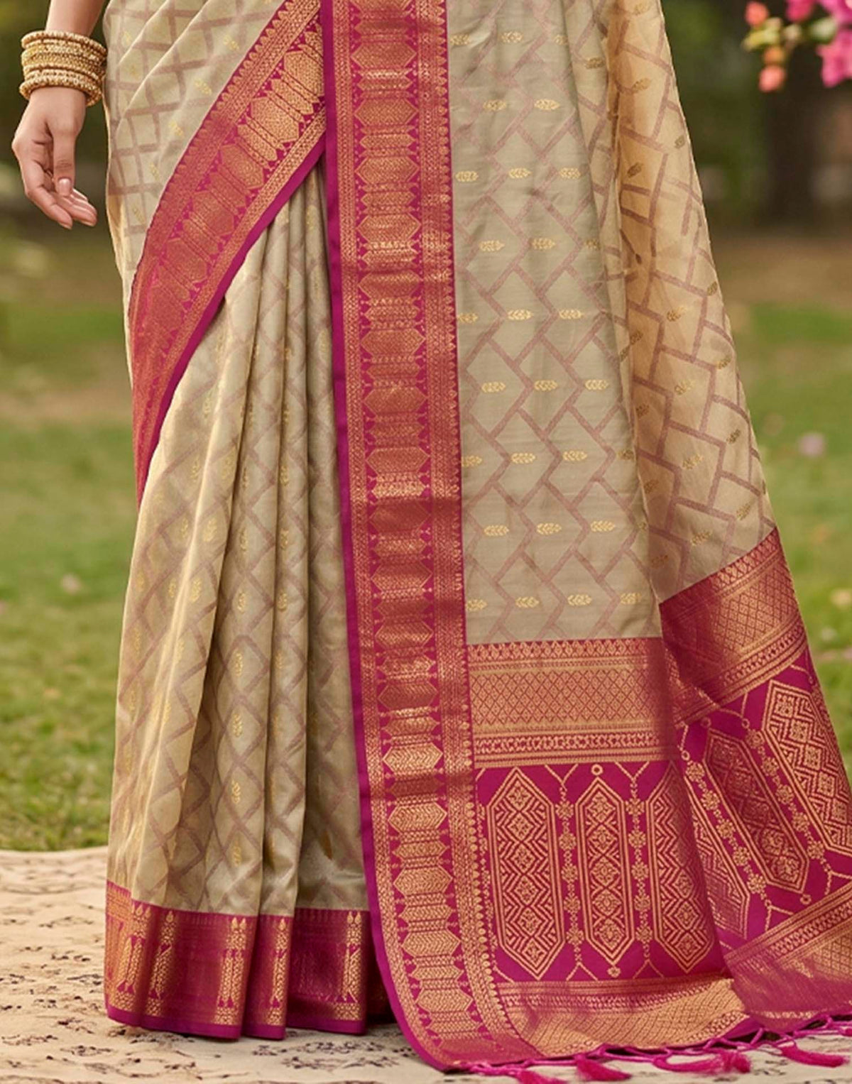 Beige Linen Cotton Woven Saree