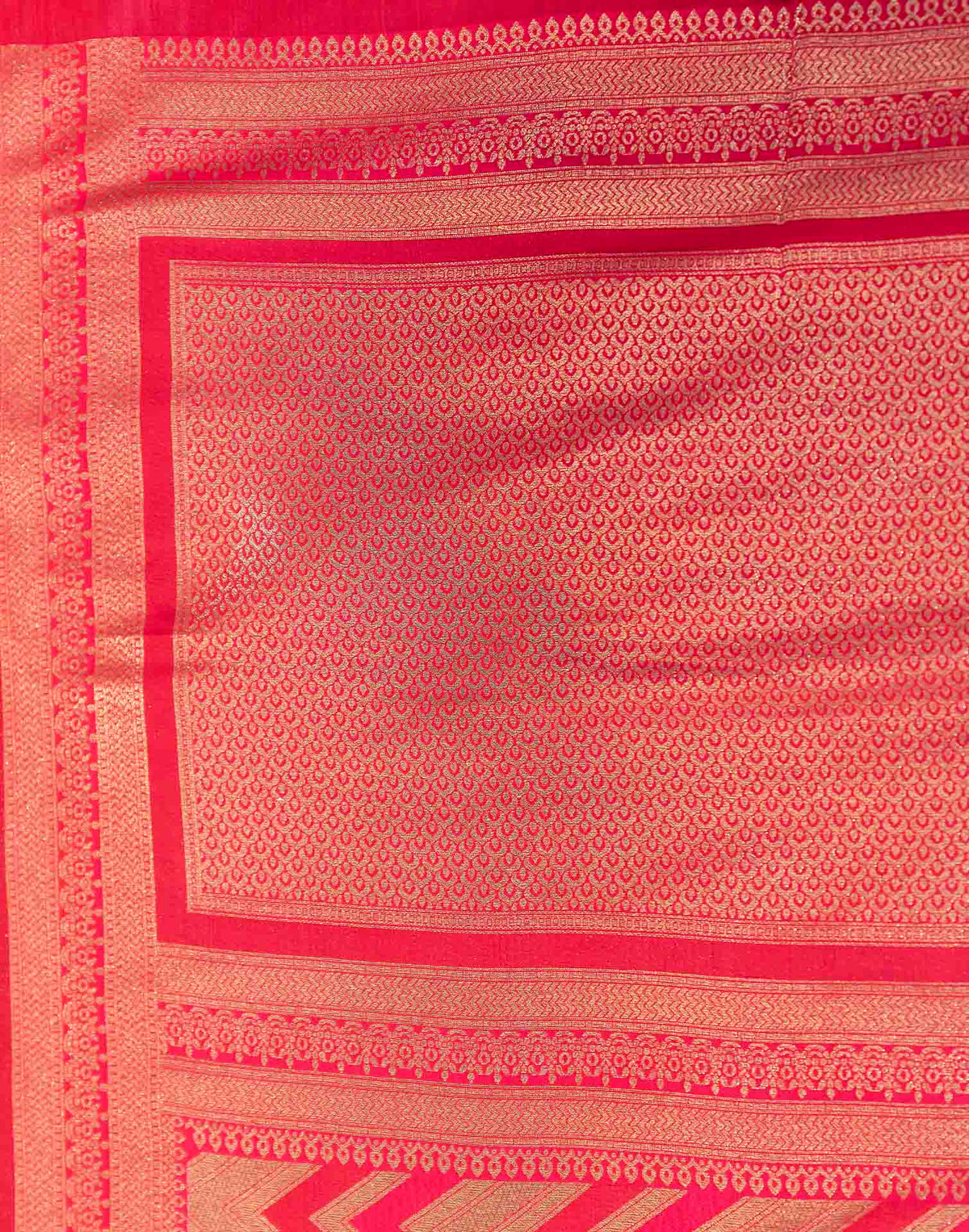 Dark Magenta Silk Woven Banarasi Saree