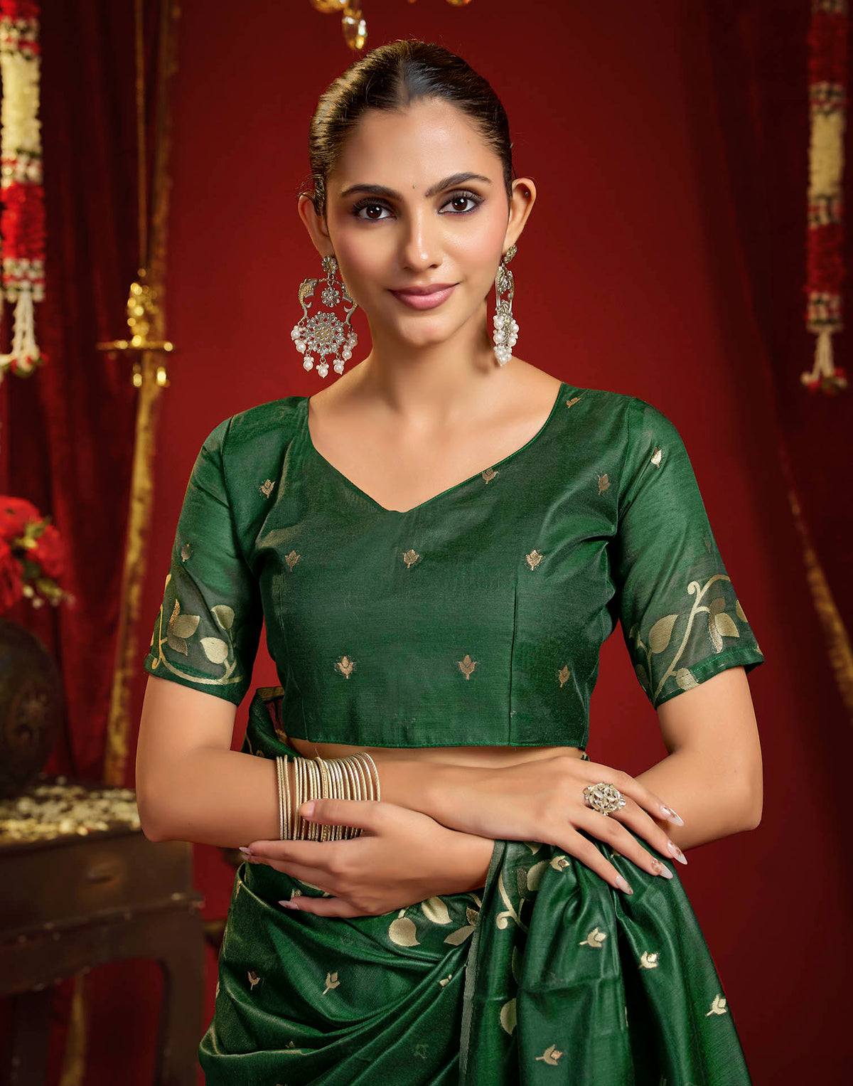Dark Green Cotton Woven Floral Printed Saree