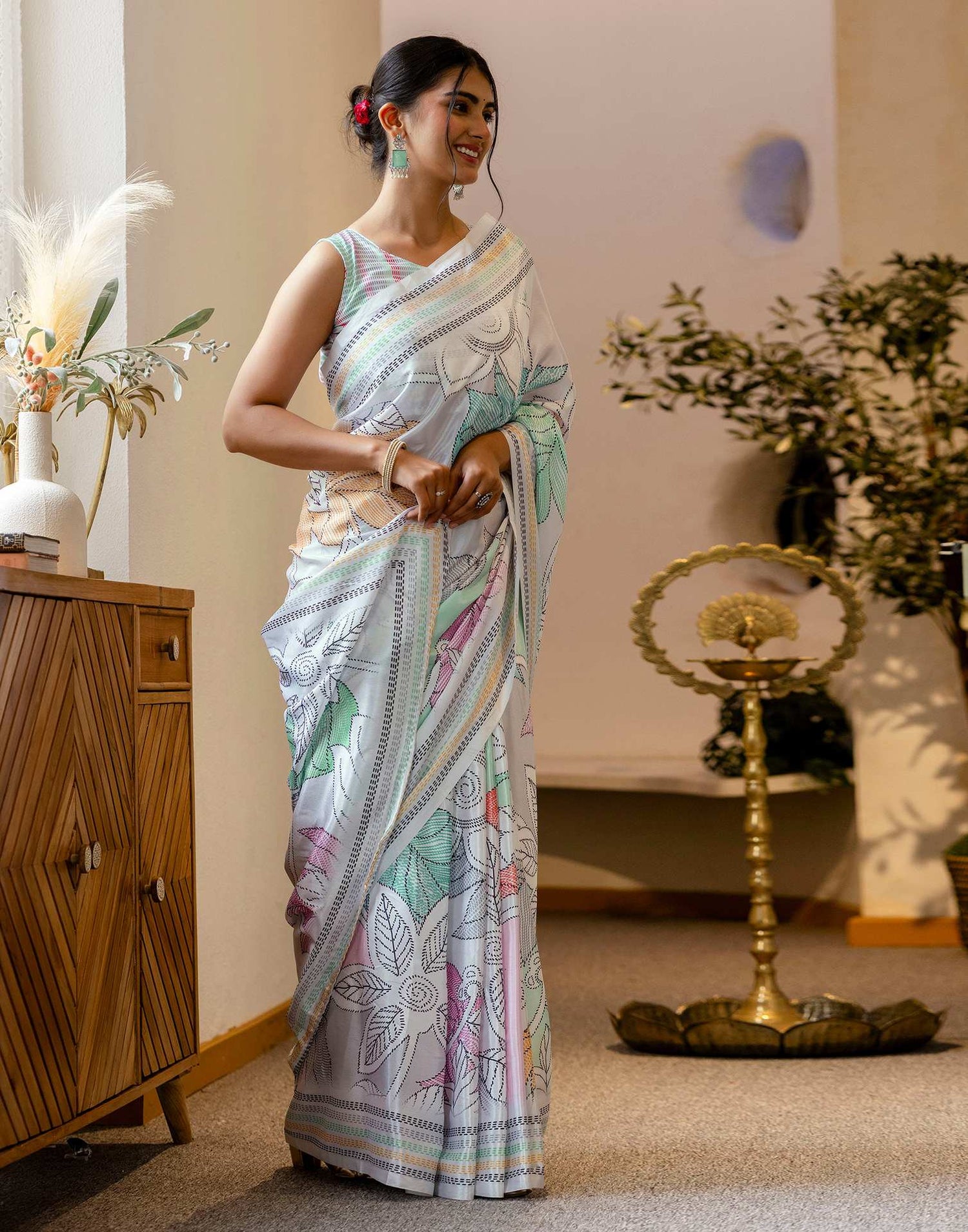Ready To Wear Off White Silk Printed Saree