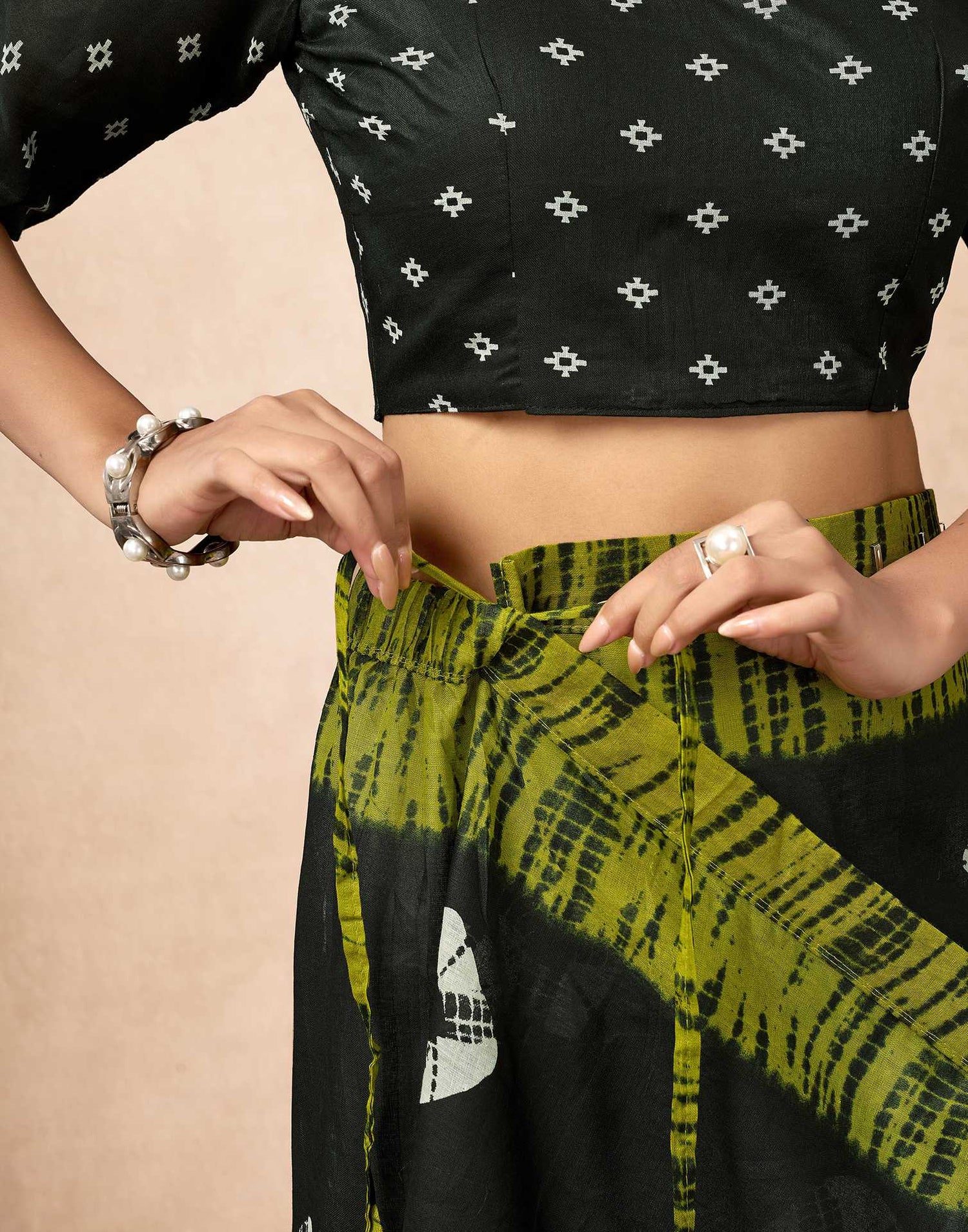 Ready To Wear Bottle Green Cotton Printed Saree