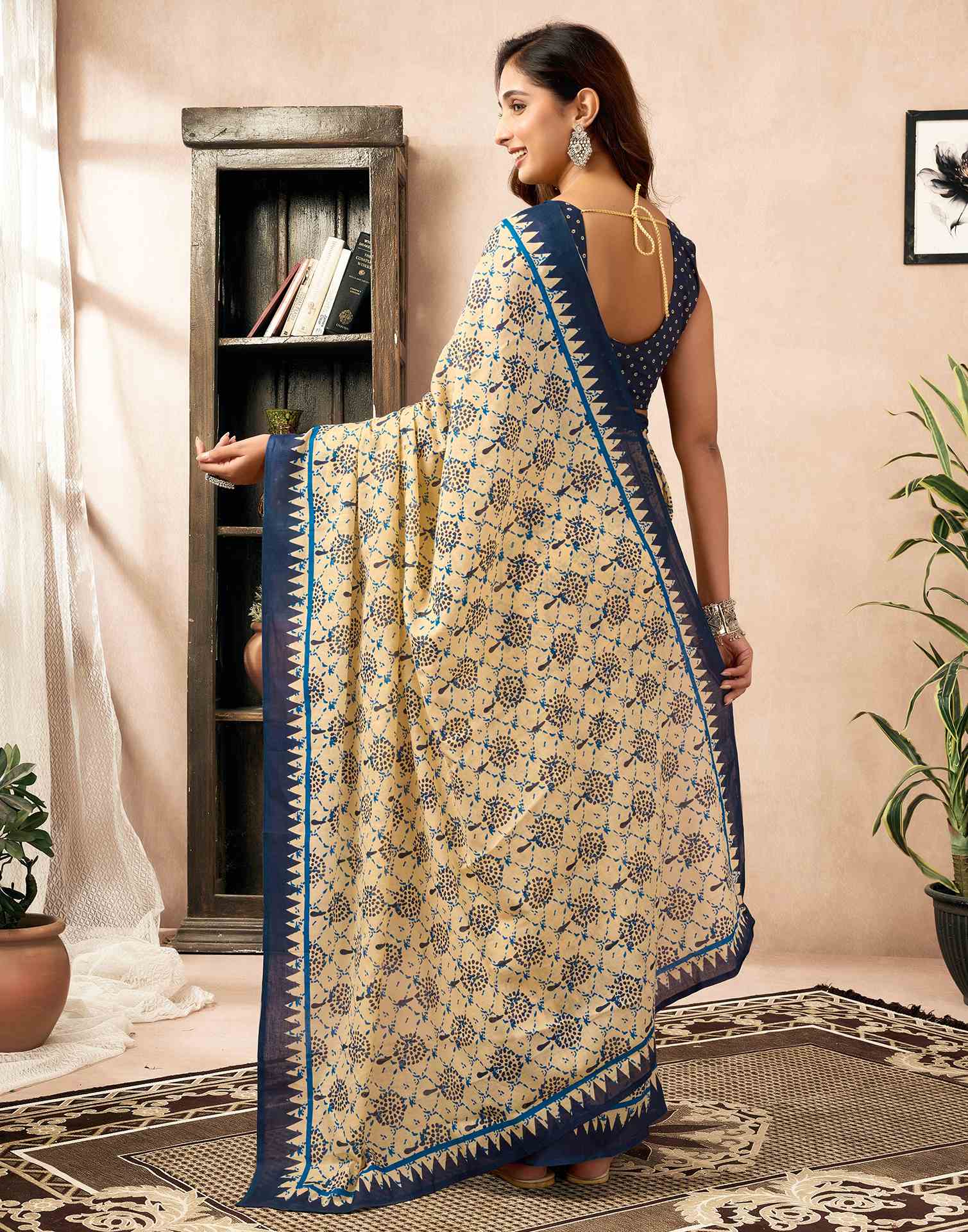 Ready To Wear Cream Cotton Printed Saree With Pocket