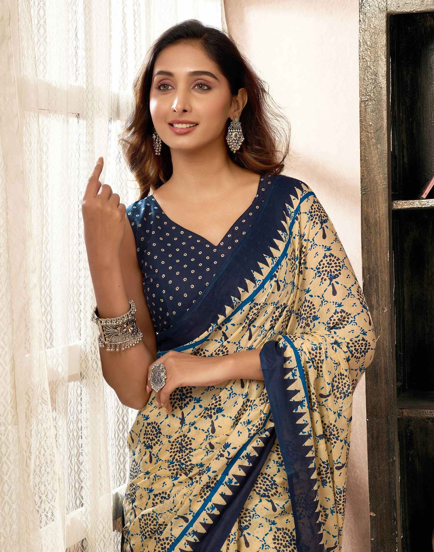Ready To Wear Cream Cotton Printed Saree With Pocket