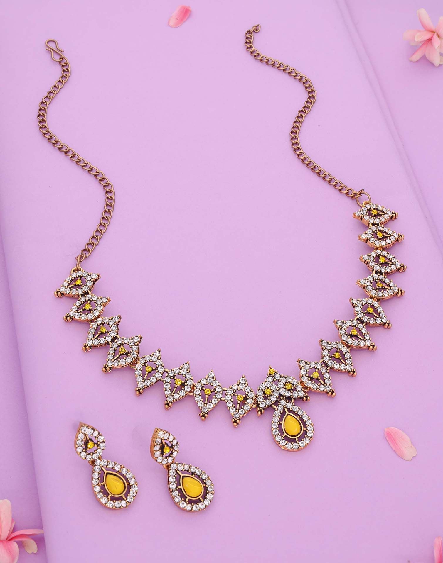 Yellow Gold Choker Necklace Set With Drop Earring