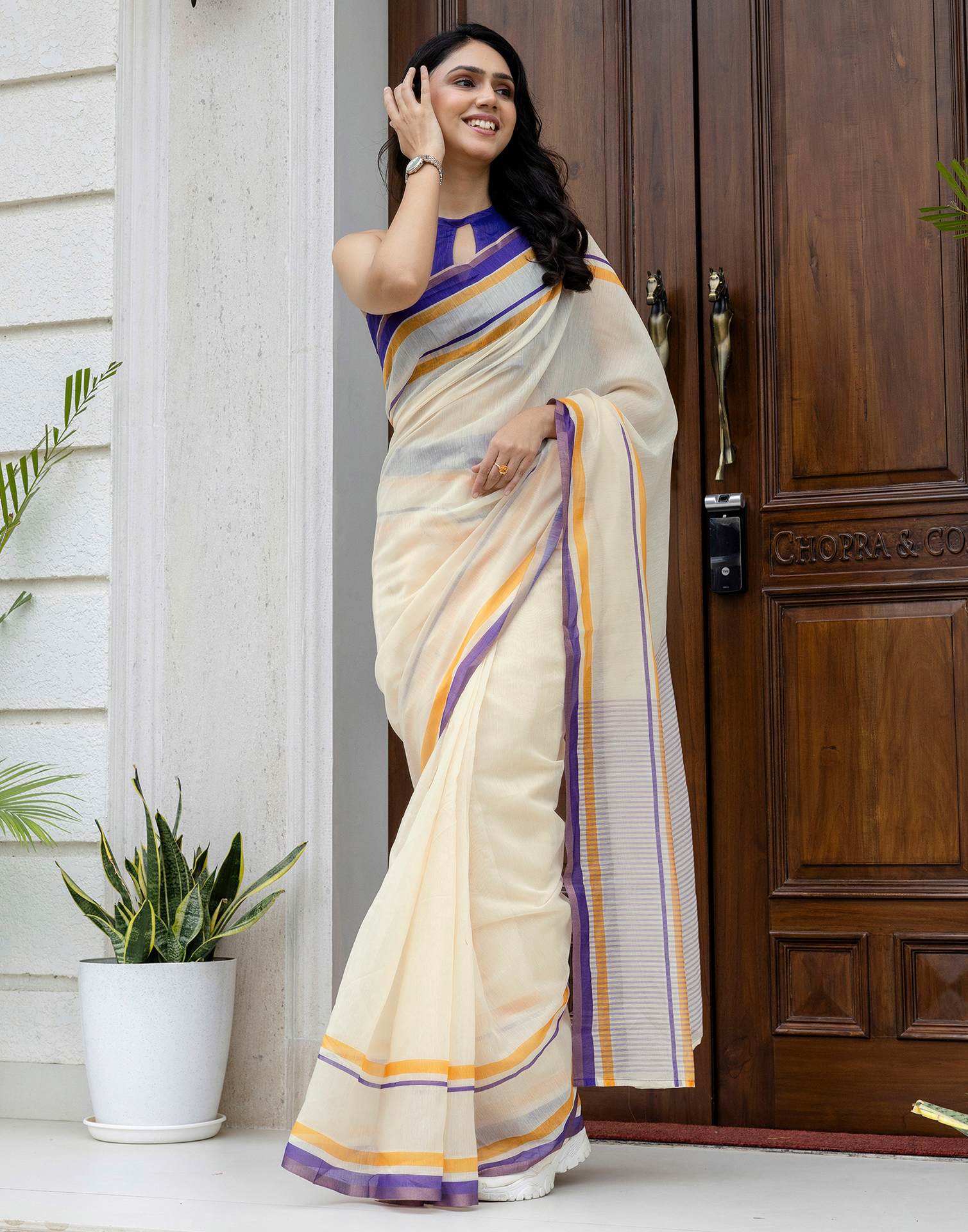 Ready To Wear Off White Linen Printed Saree