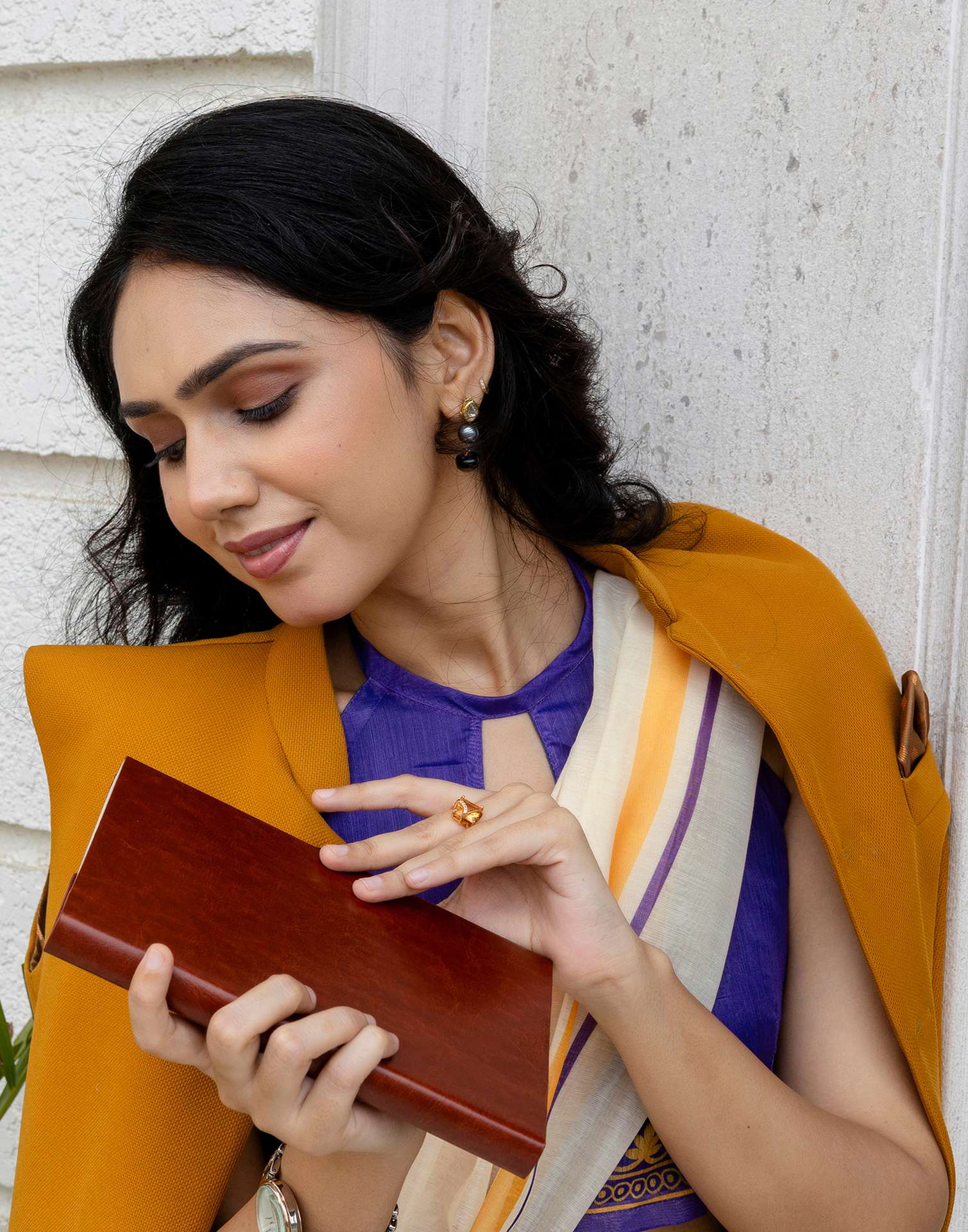 Ready To Wear Off White Linen Printed Saree