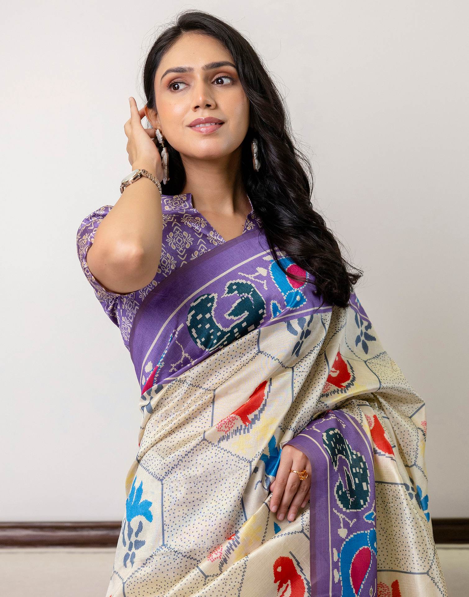 Ready To Wear Off White Silk Printed Saree