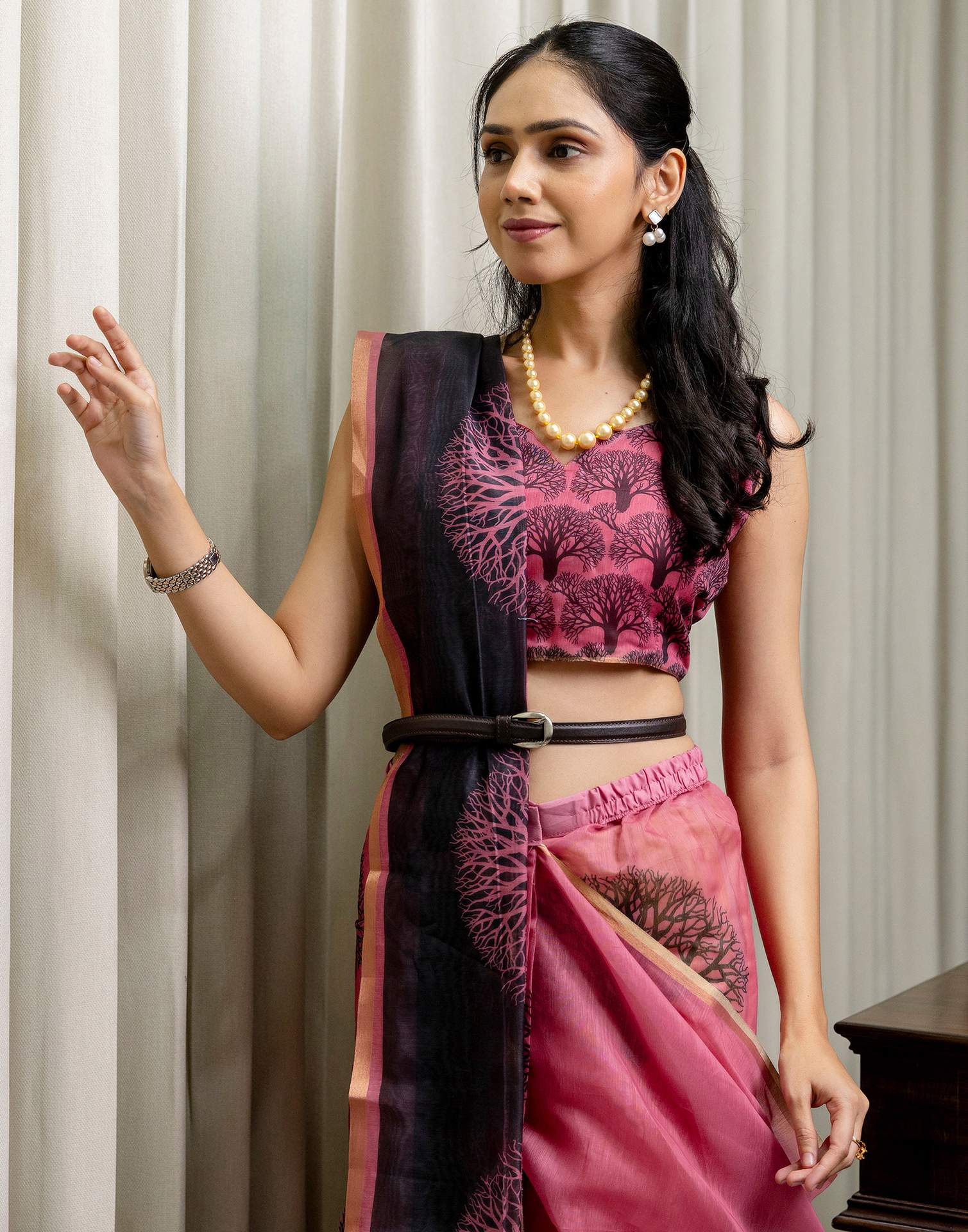 Ready To Wear Pink Linen Printed Saree