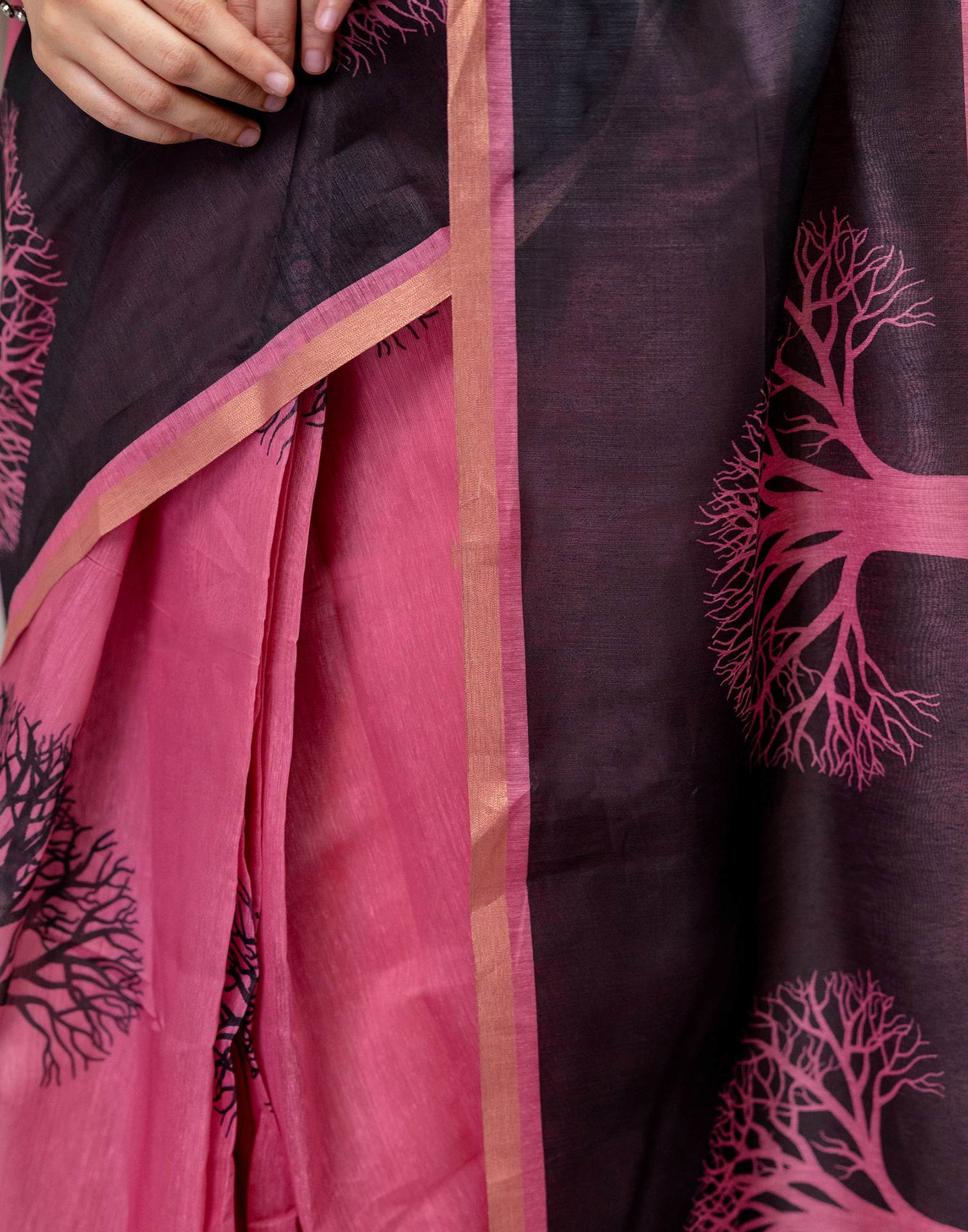 Ready To Wear Pink Linen Printed Saree