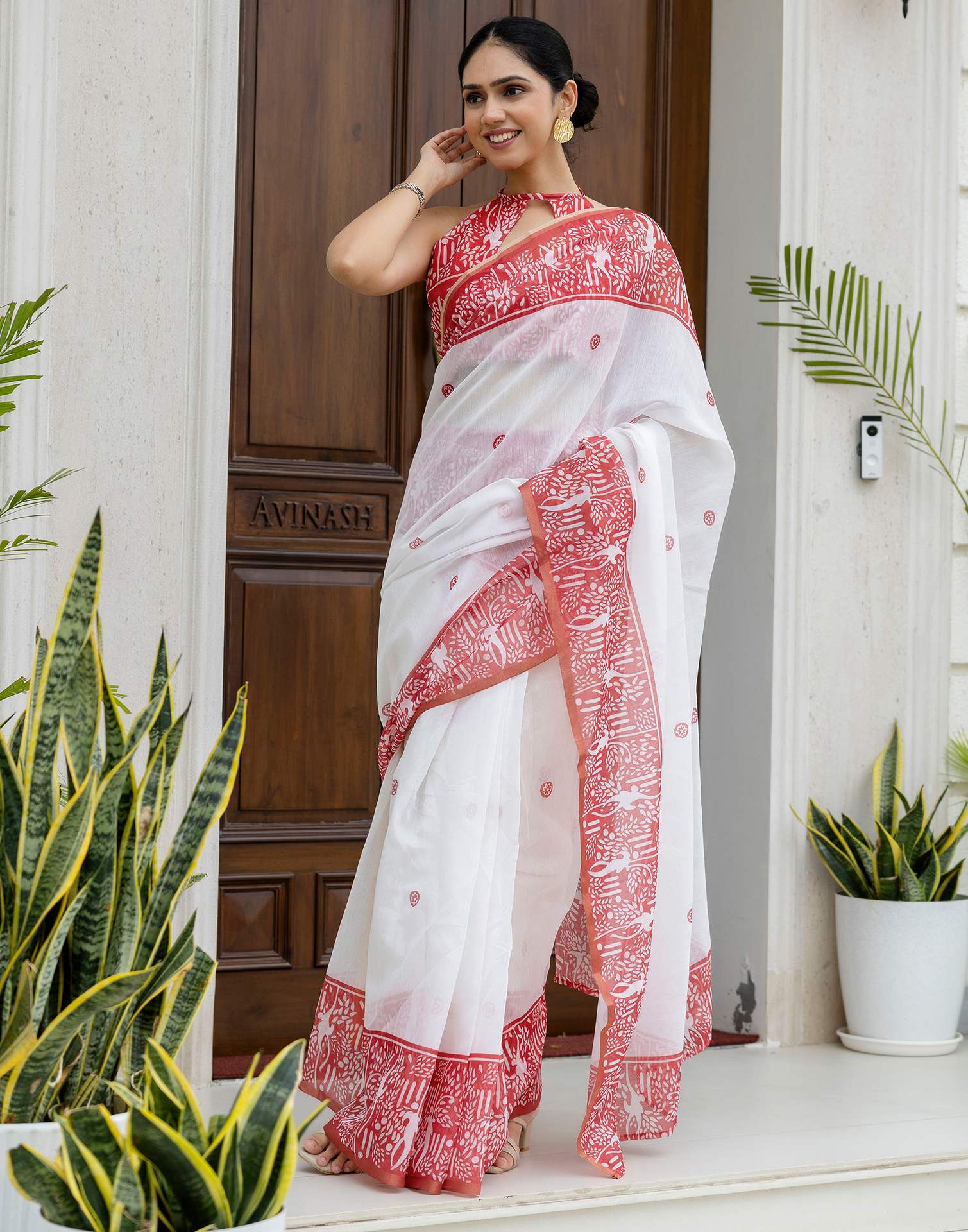 Ready To Wear White Linen Printed Saree