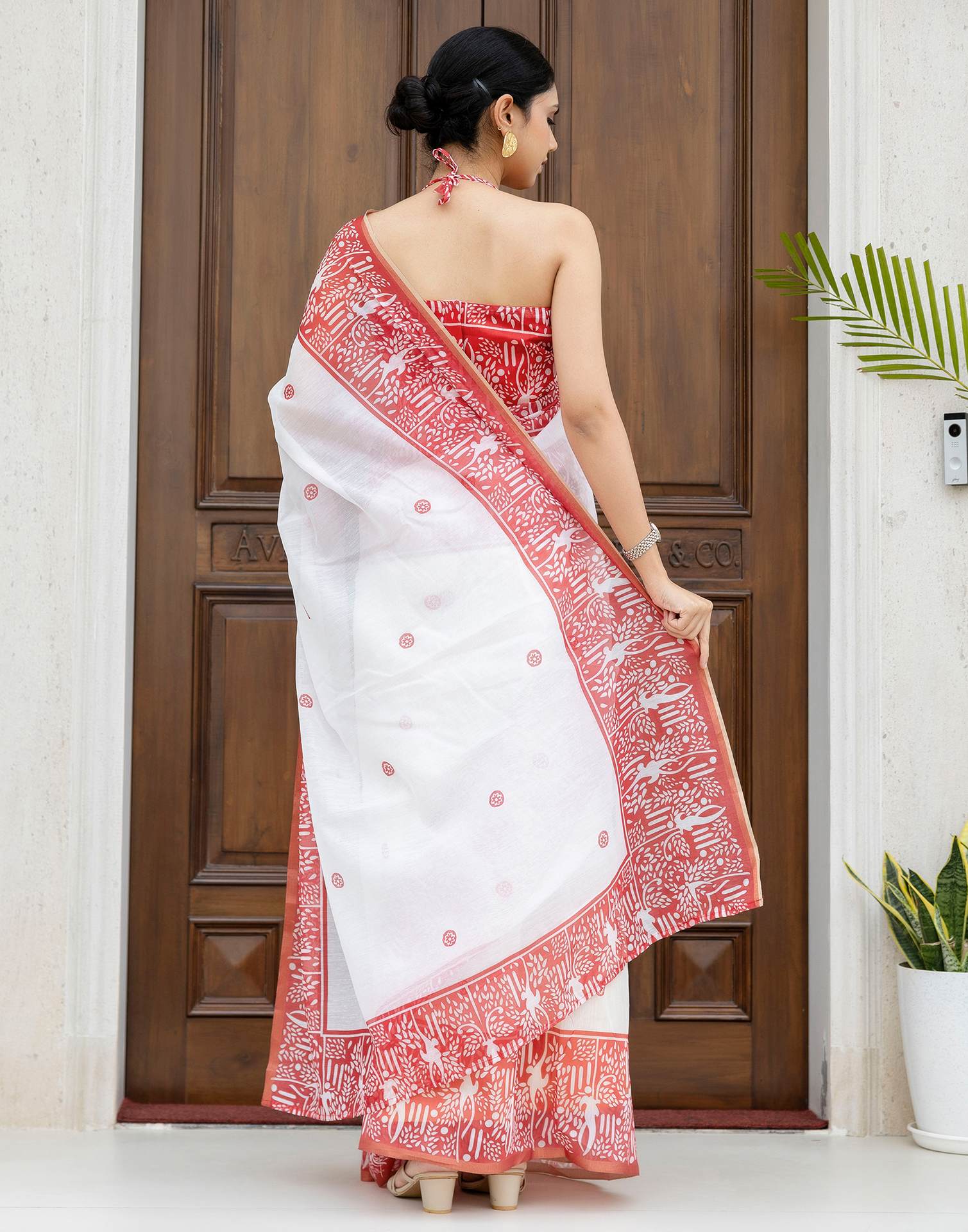 Ready To Wear White Linen Printed Saree