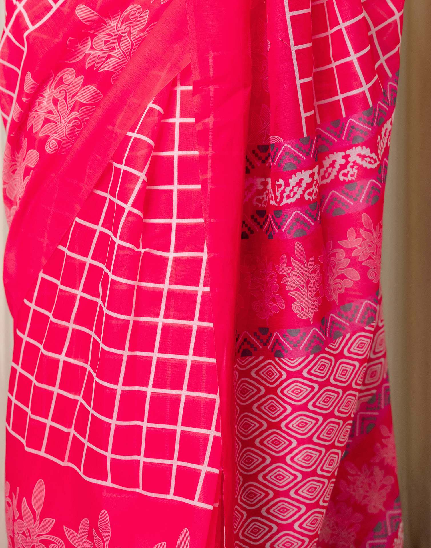 Ready To Wear Coral Pink Linen Printed Saree