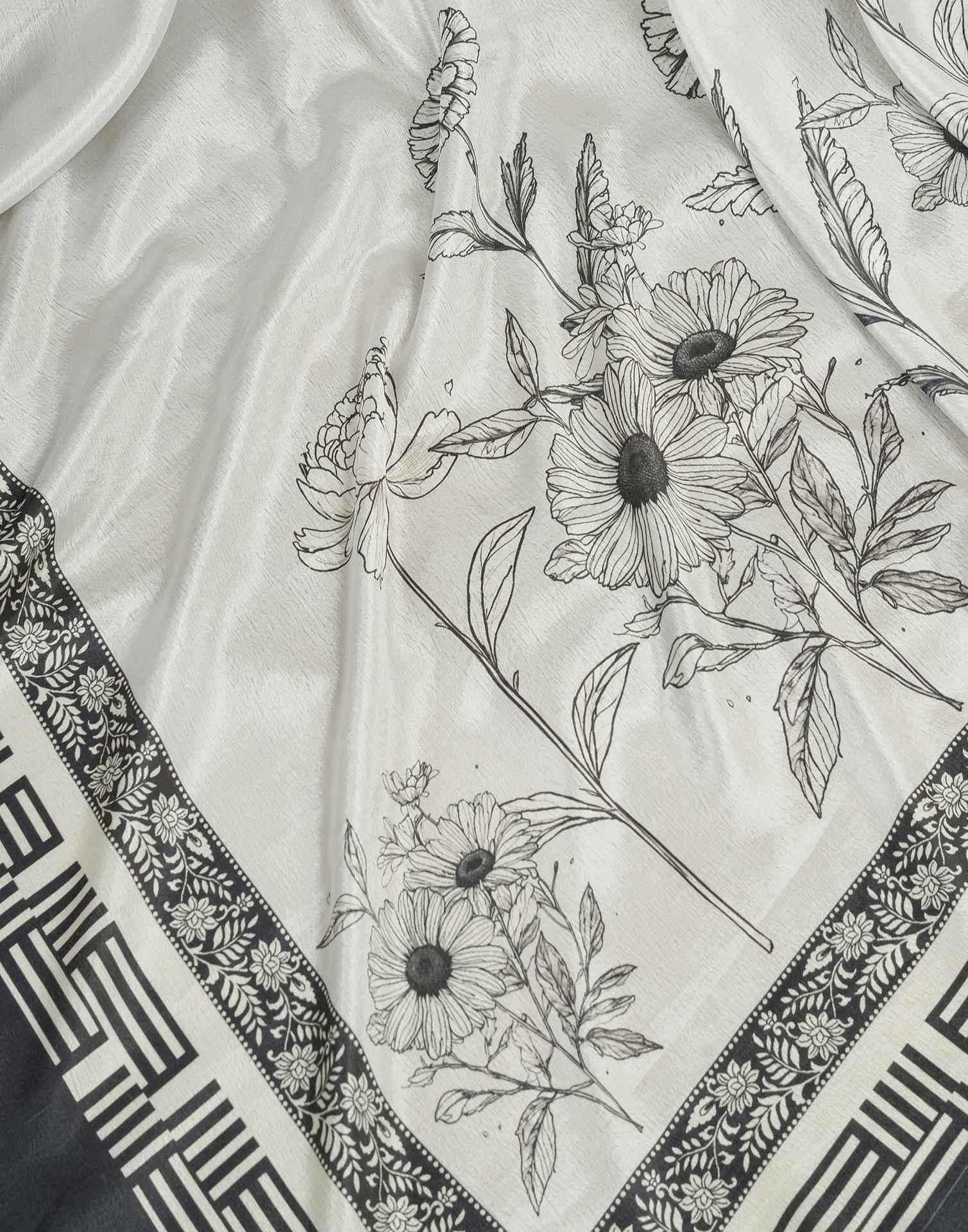 Ready To Wear Off White Chinnon Printed Saree