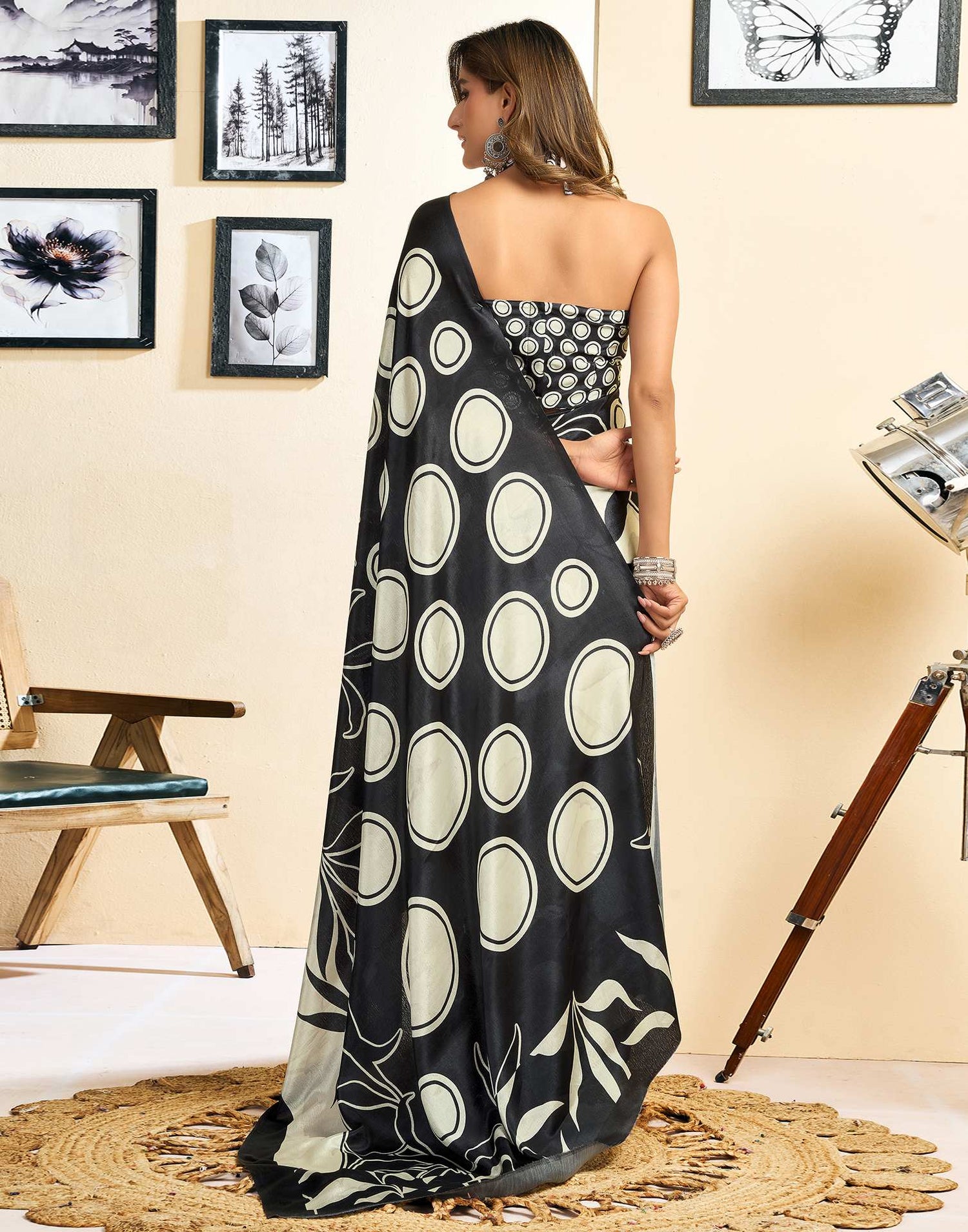 Ready To Wear Off White Chinnon Printed Saree