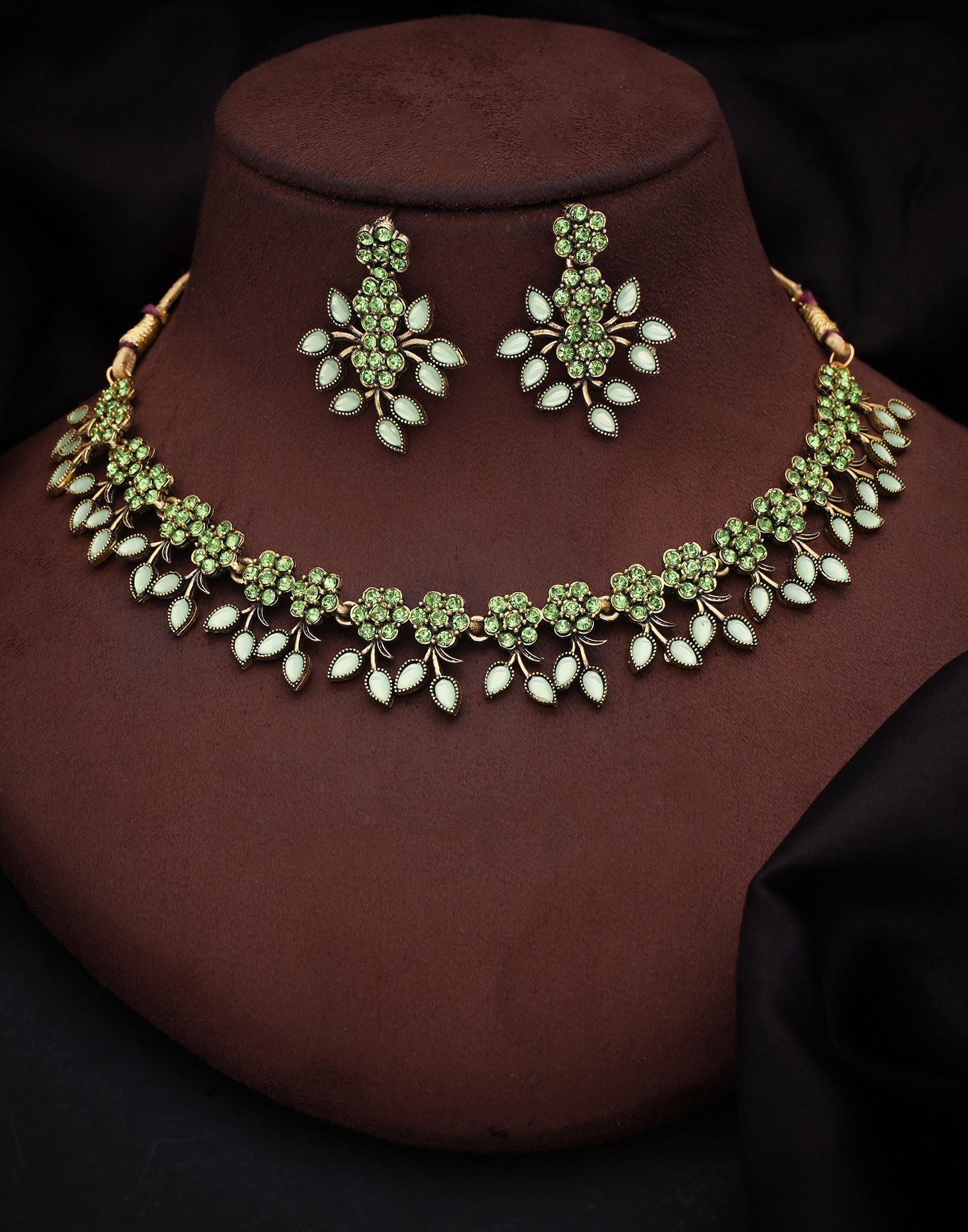 Green Gold Choker Necklace Set With Dangle Earring