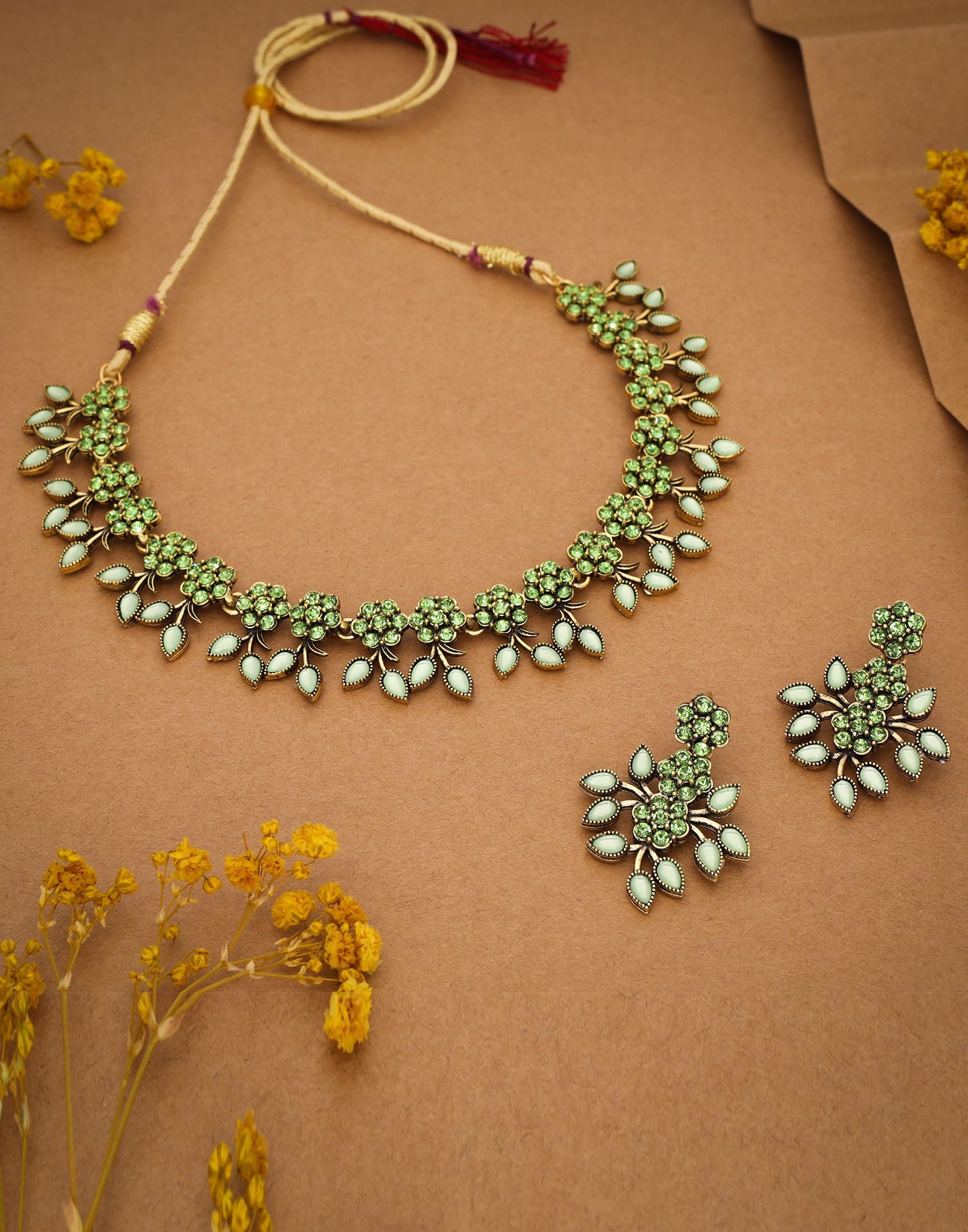 Green Gold Choker Necklace Set With Dangle Earring