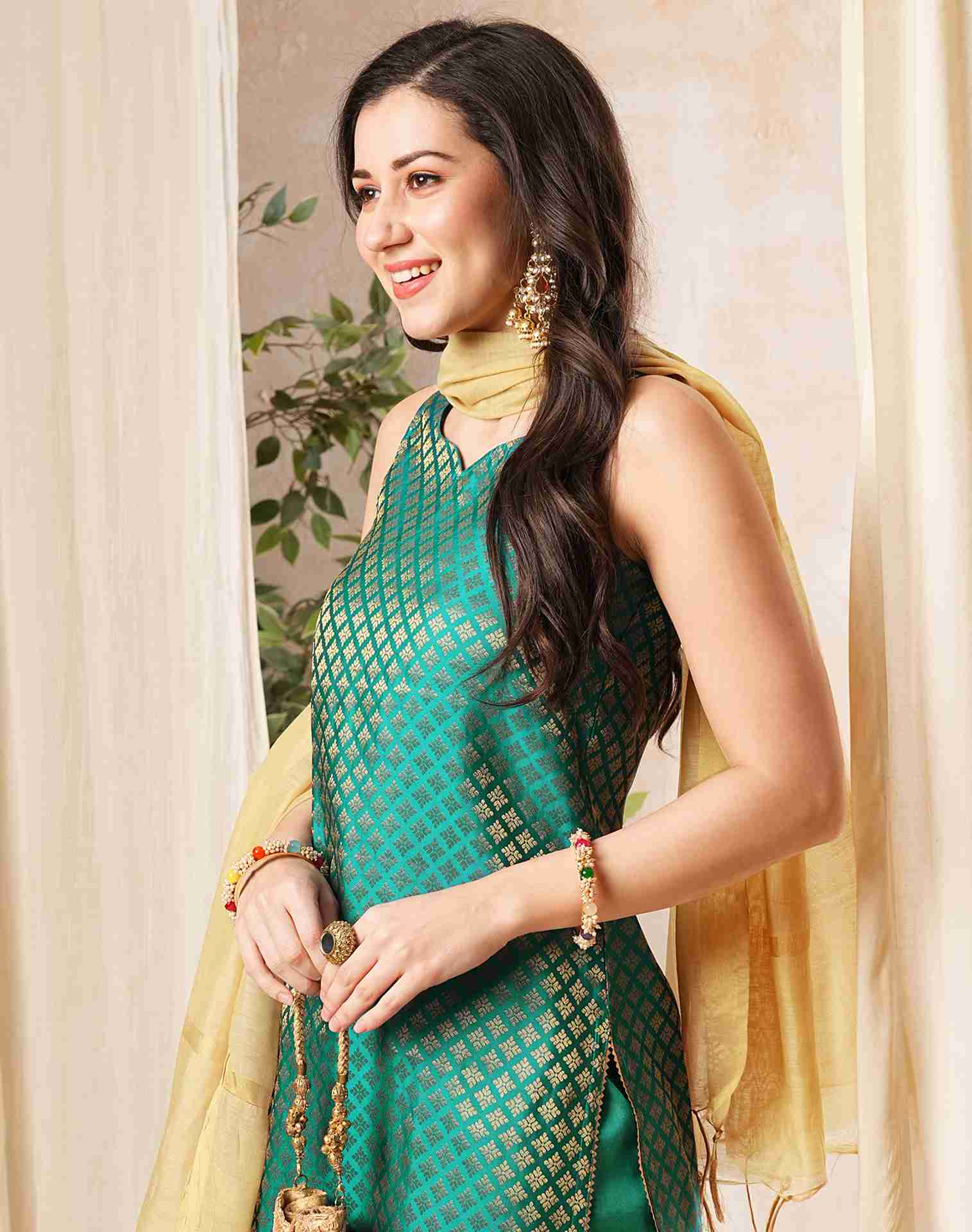 Rama Green Jacquard Silk Straight Kurta With Pant And Dupatta