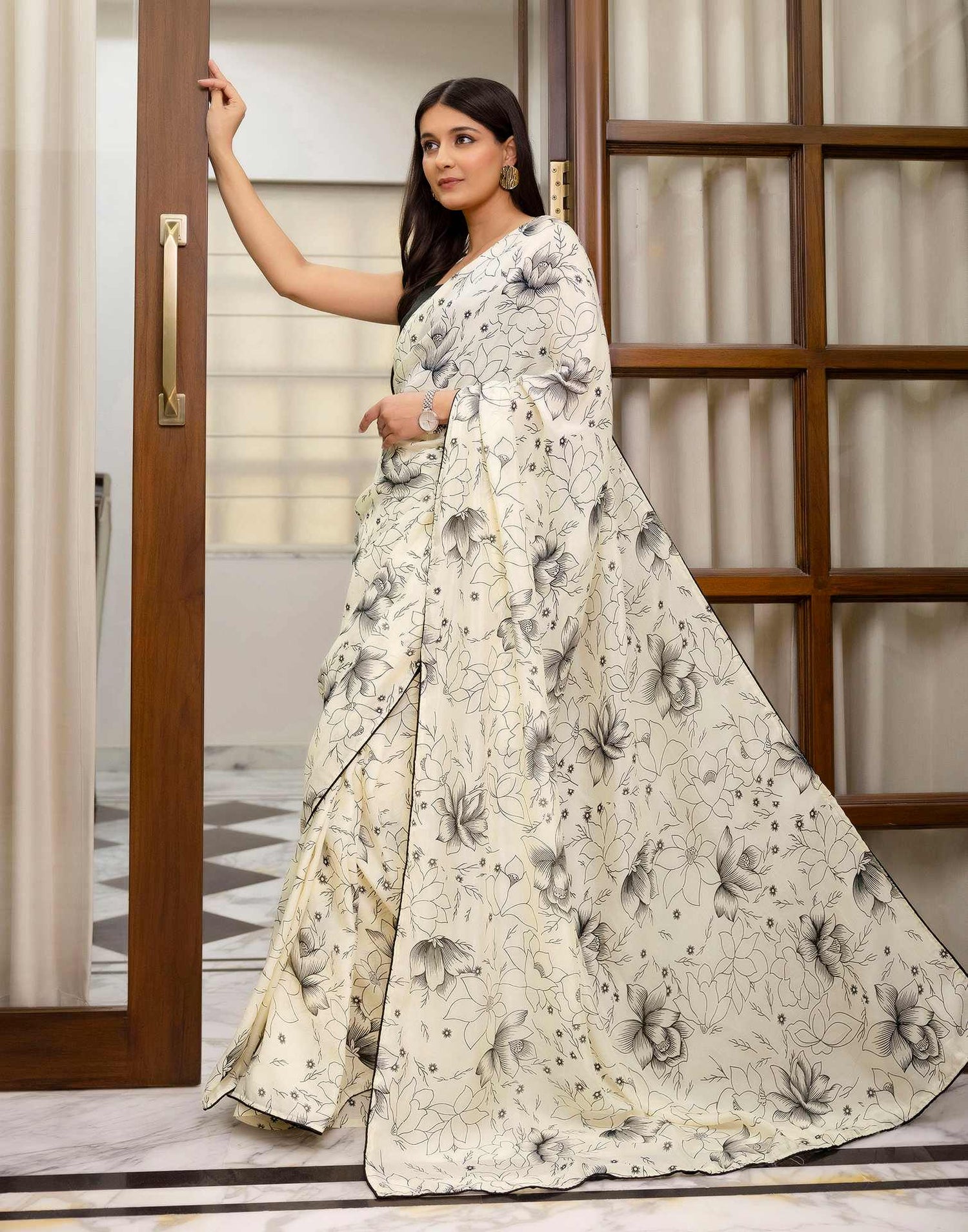 Ready To Wear Off White Chinnon Printed Saree