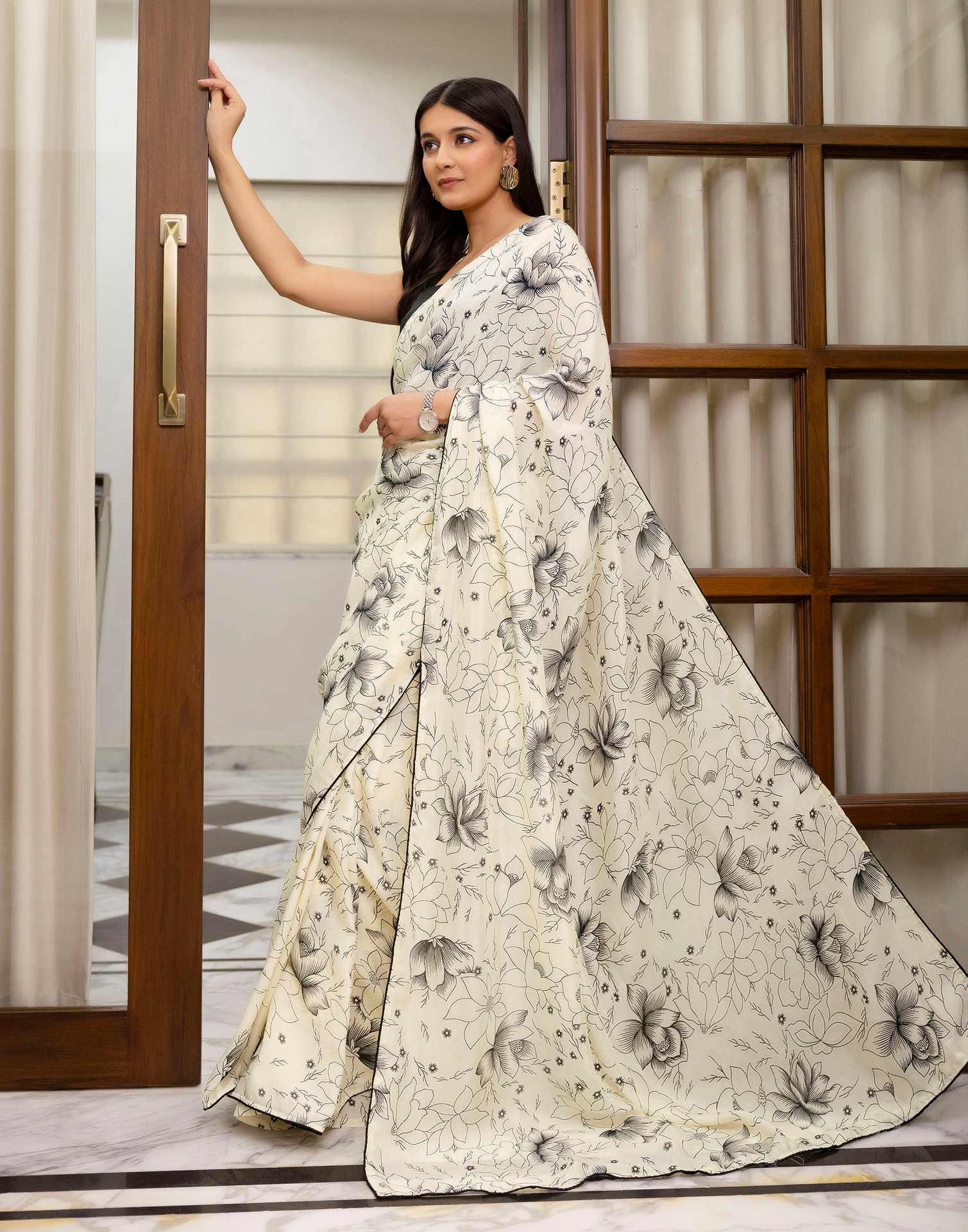 Ready To Wear Off White Chinnon Printed Saree
