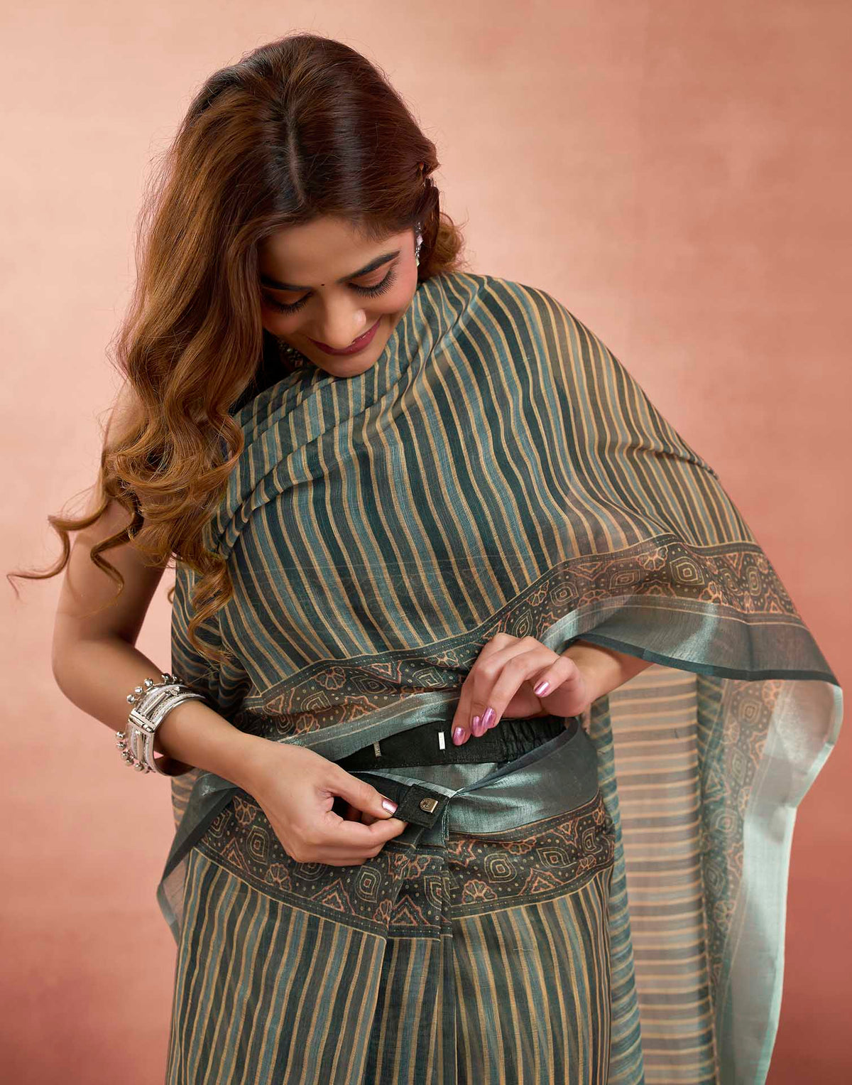 Ready To Wear Bottle Green Linen Printed Saree