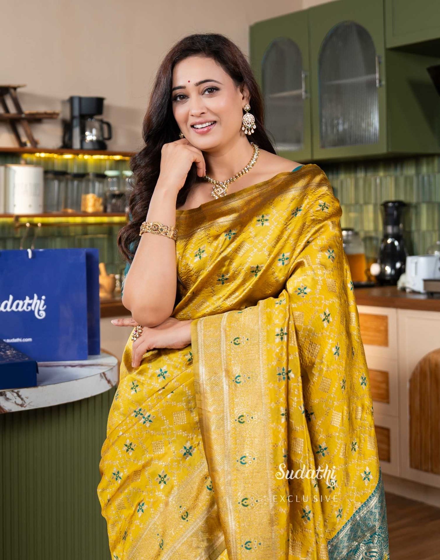 Shweta Tiwari Amber Yellow Banarasi Silk Saree Sudathi