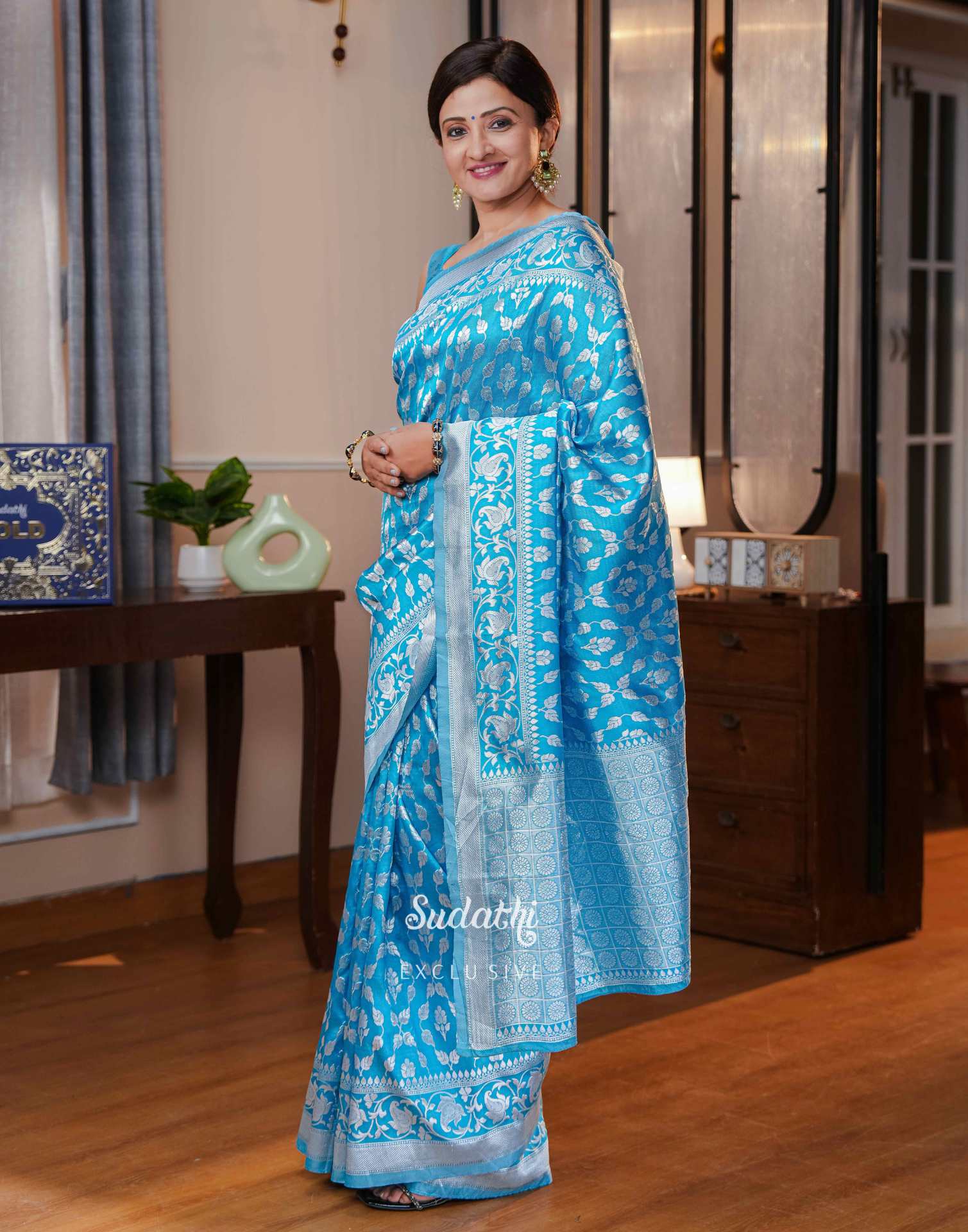 Suhasi Dhami Sky Blue Silk Banarasi Saree