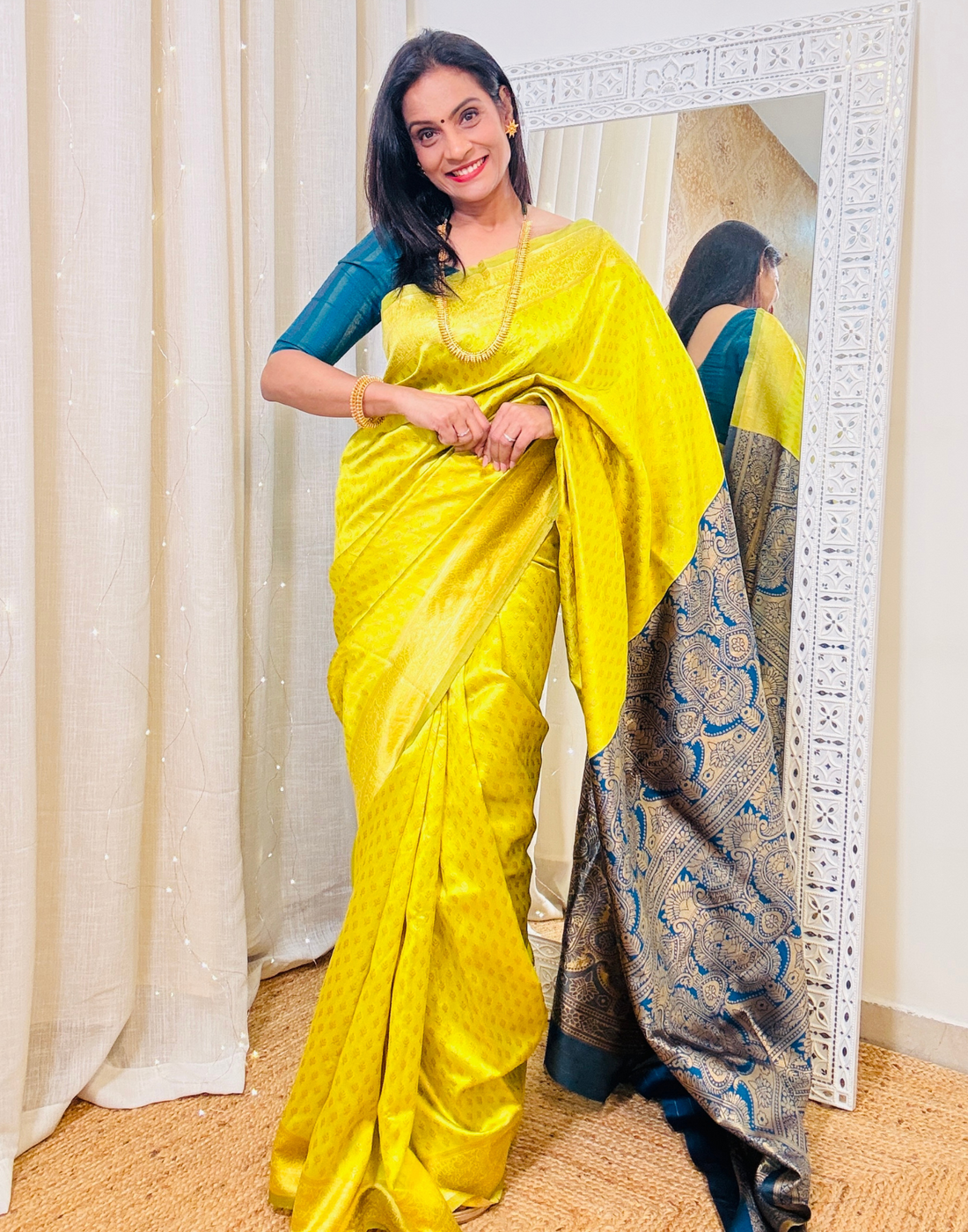 Green Silk Blend Woven Banarasi Saree