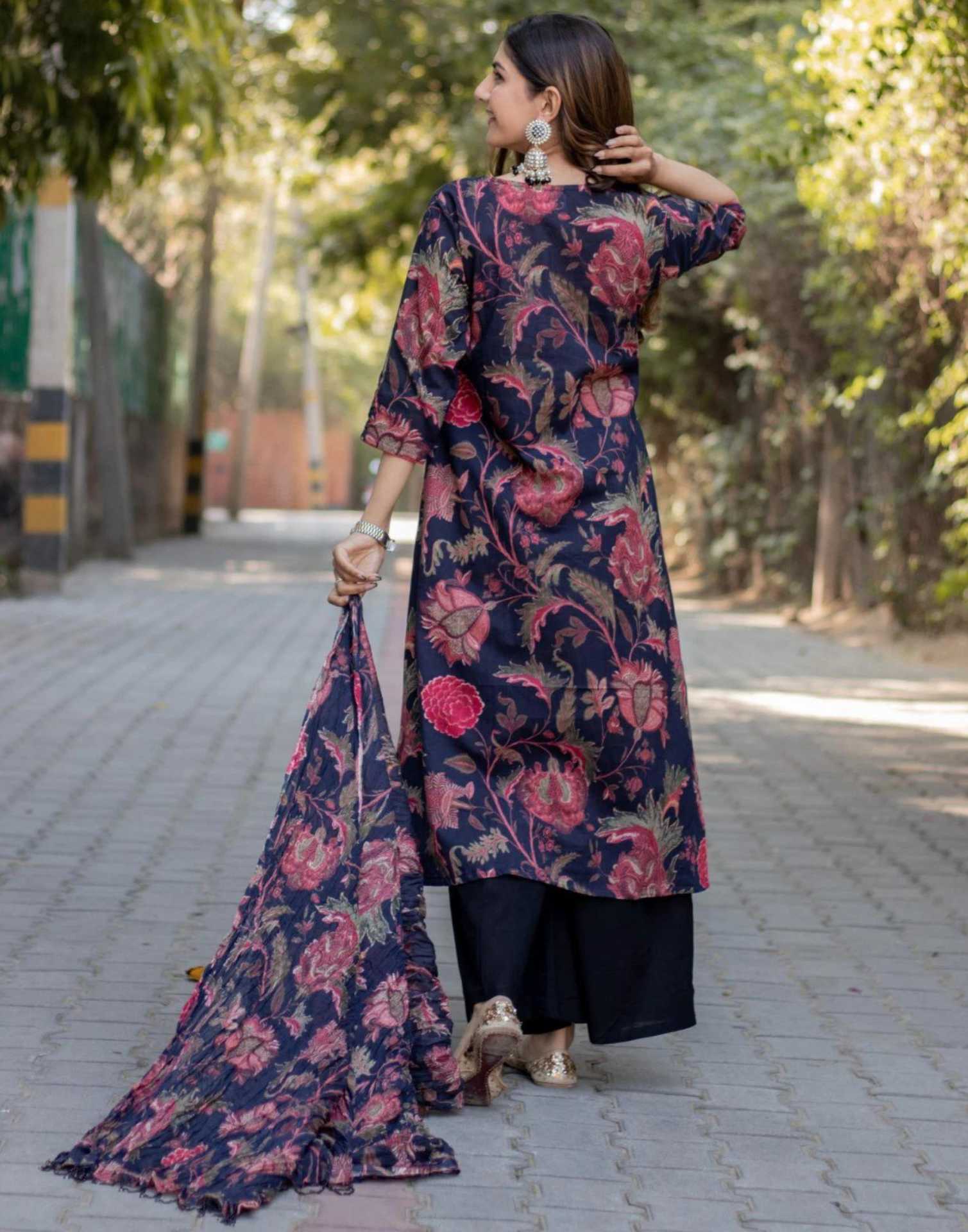 Kalamkari Printed Kurta With Pant And Dupatta