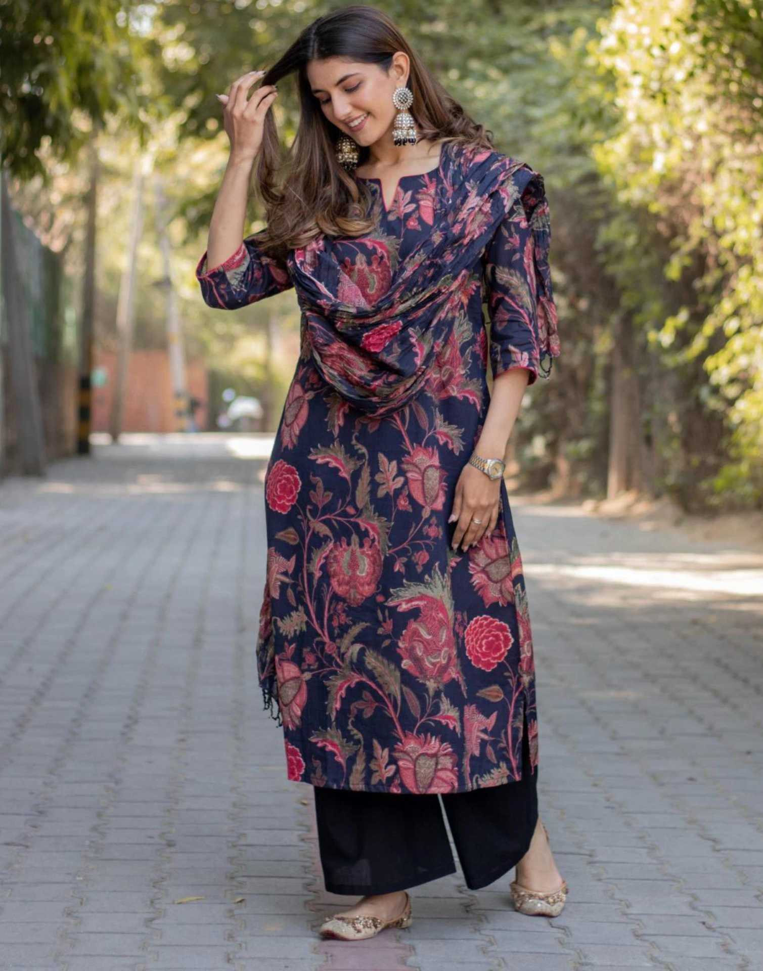 Kalamkari Printed Kurta With Pant And Dupatta